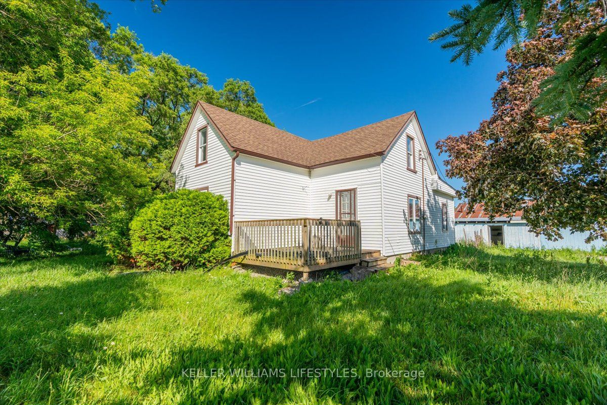 6079 Longwoods Road Property Photo 1