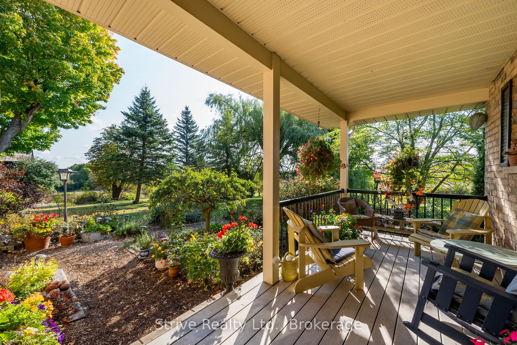 996 Third Line Property Photo 6