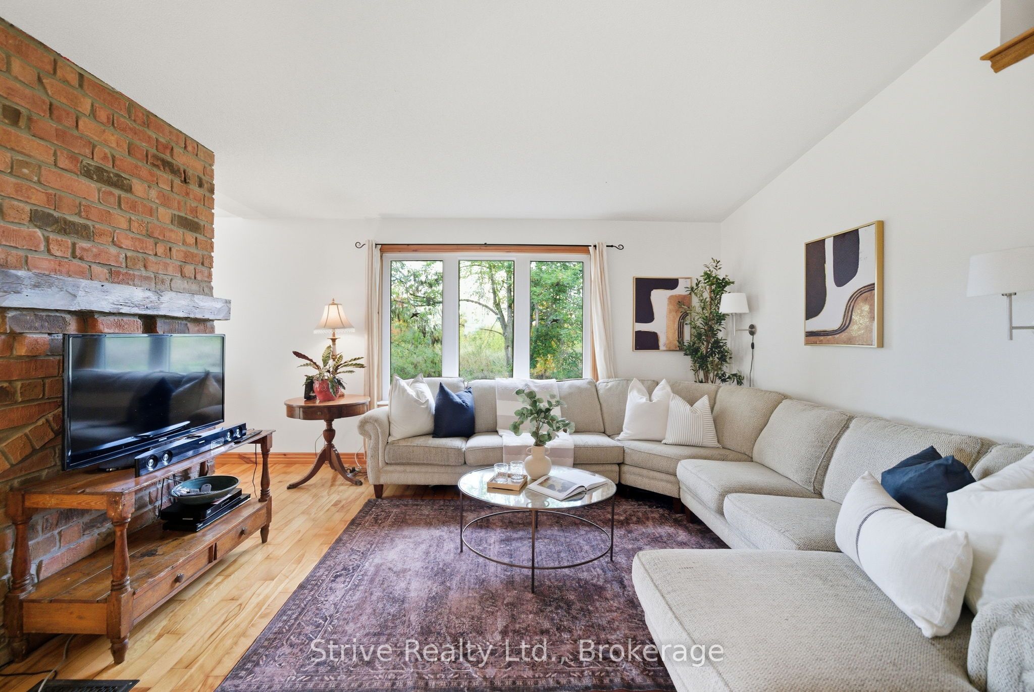 996 Third Line Property Photo 10