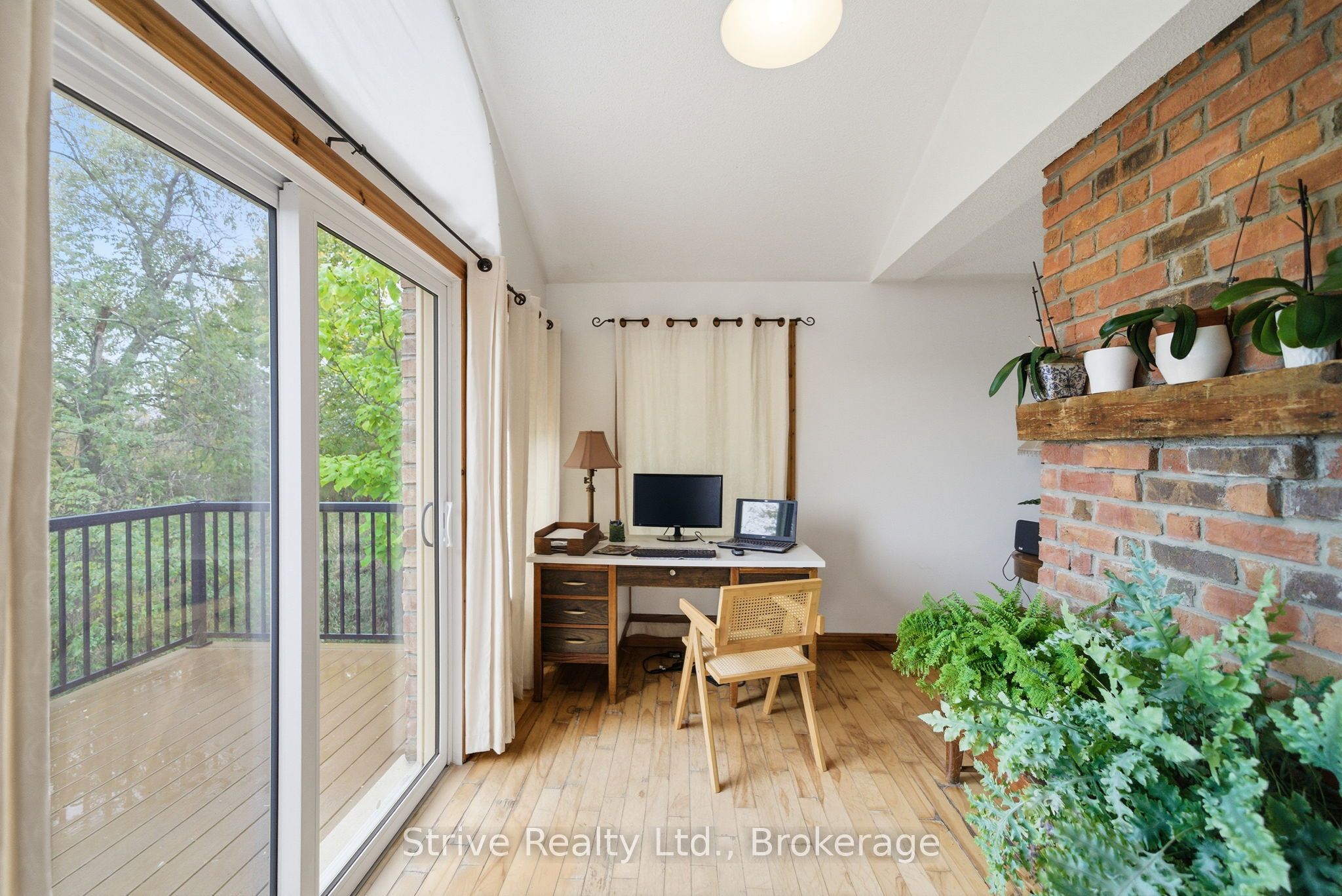 996 Third Line Property Photo 13