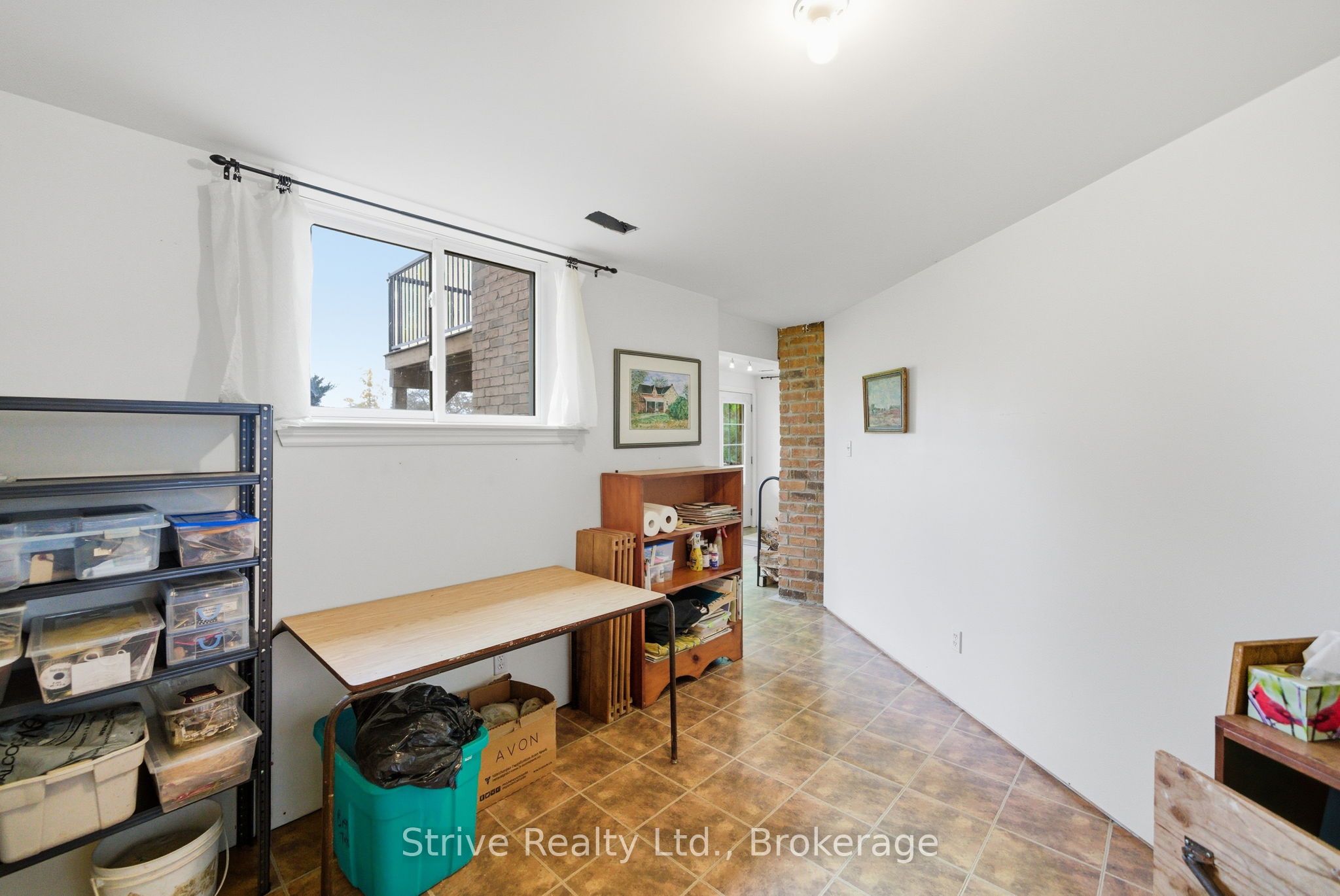 996 Third Line Property Photo 36
