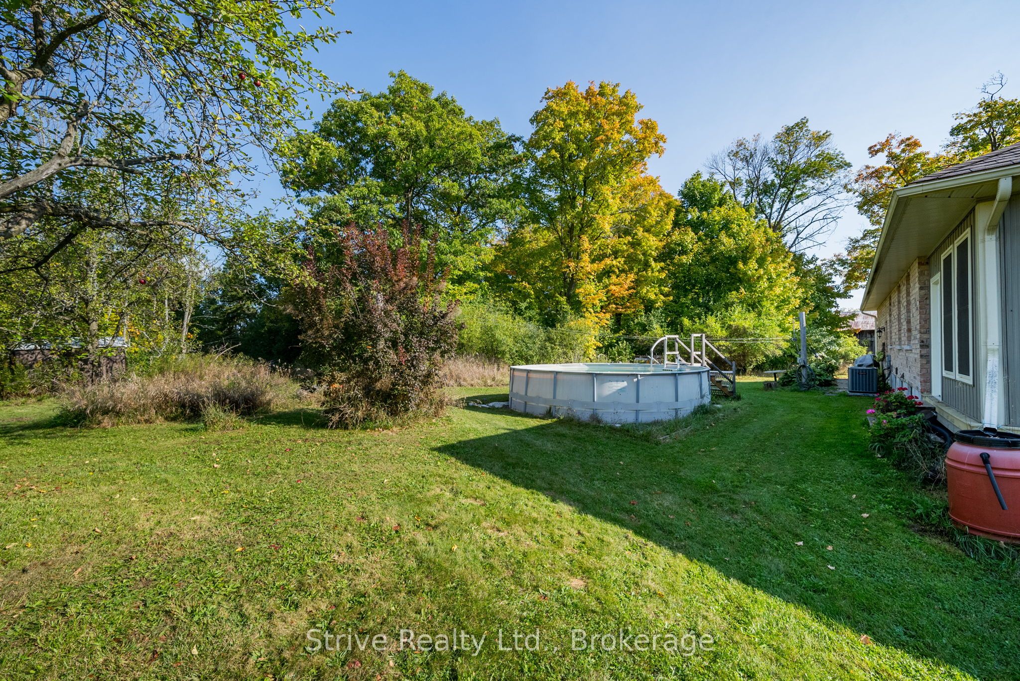 996 Third Line Property Photo 43