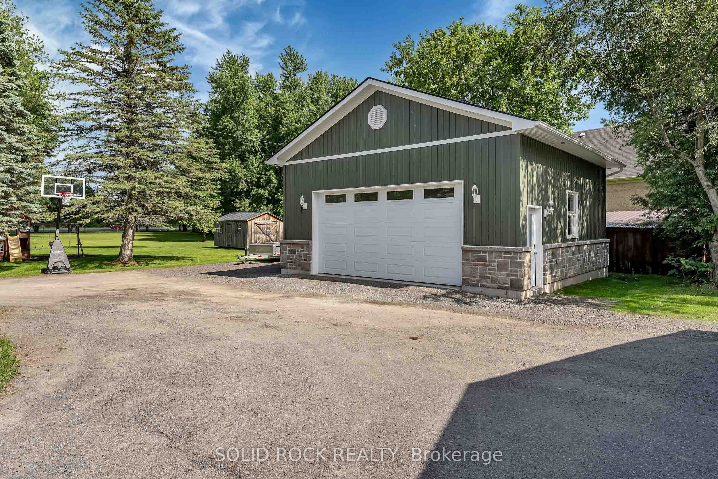 3710 River Road Property Photo 6
