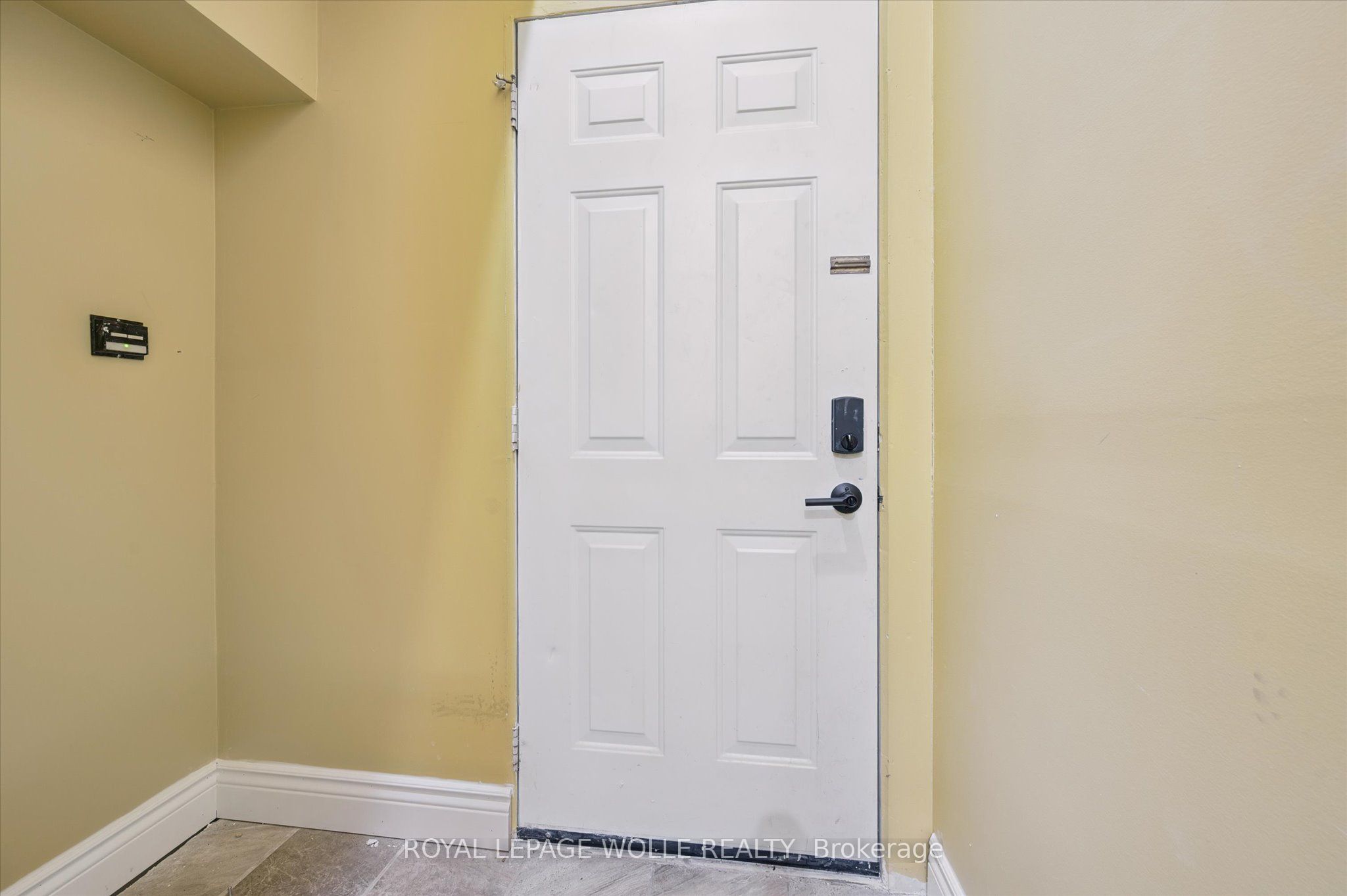 589 Beechwood Drive 43 Property Photo 4