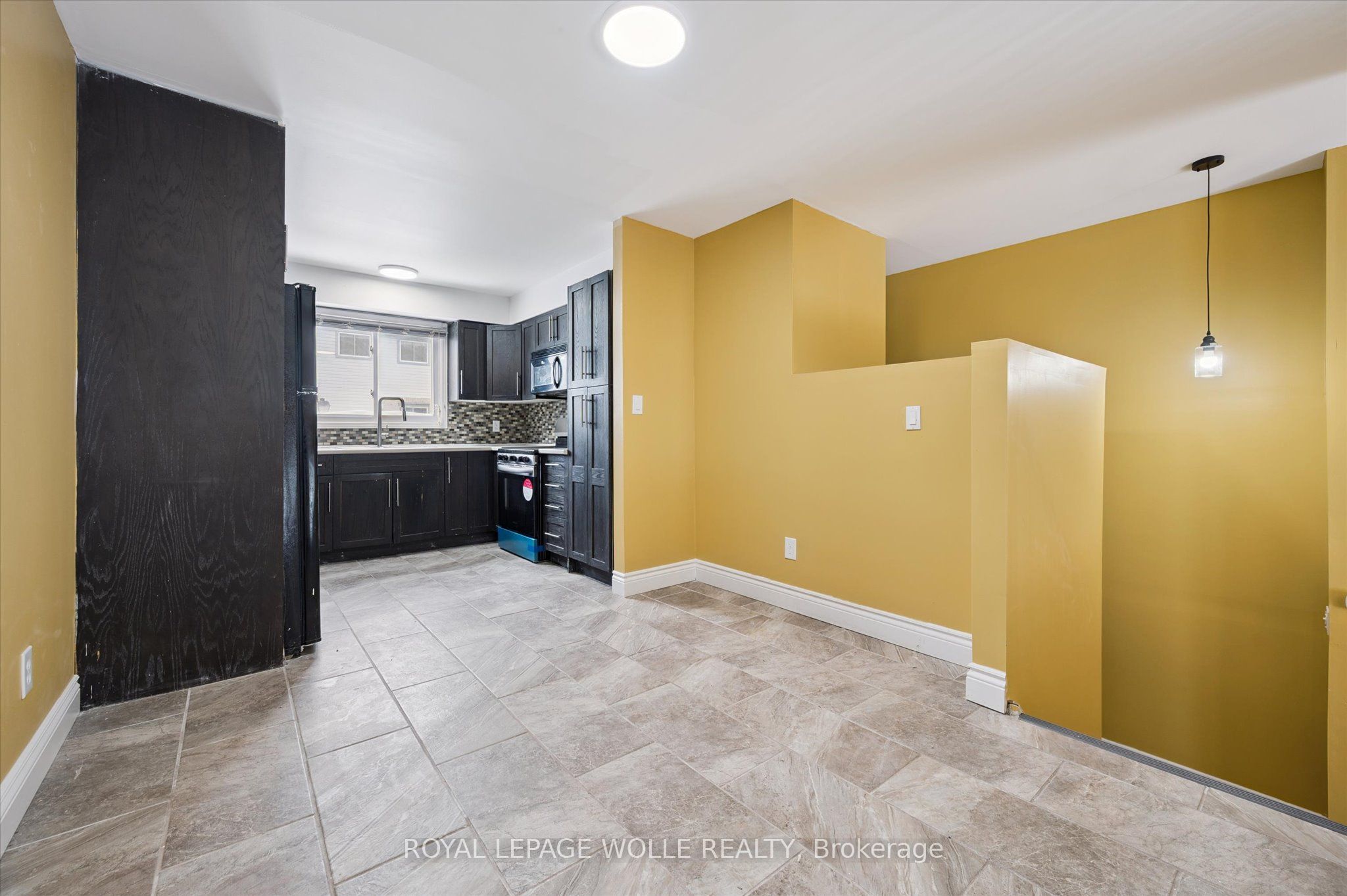 589 Beechwood Drive 43 Property Photo 12