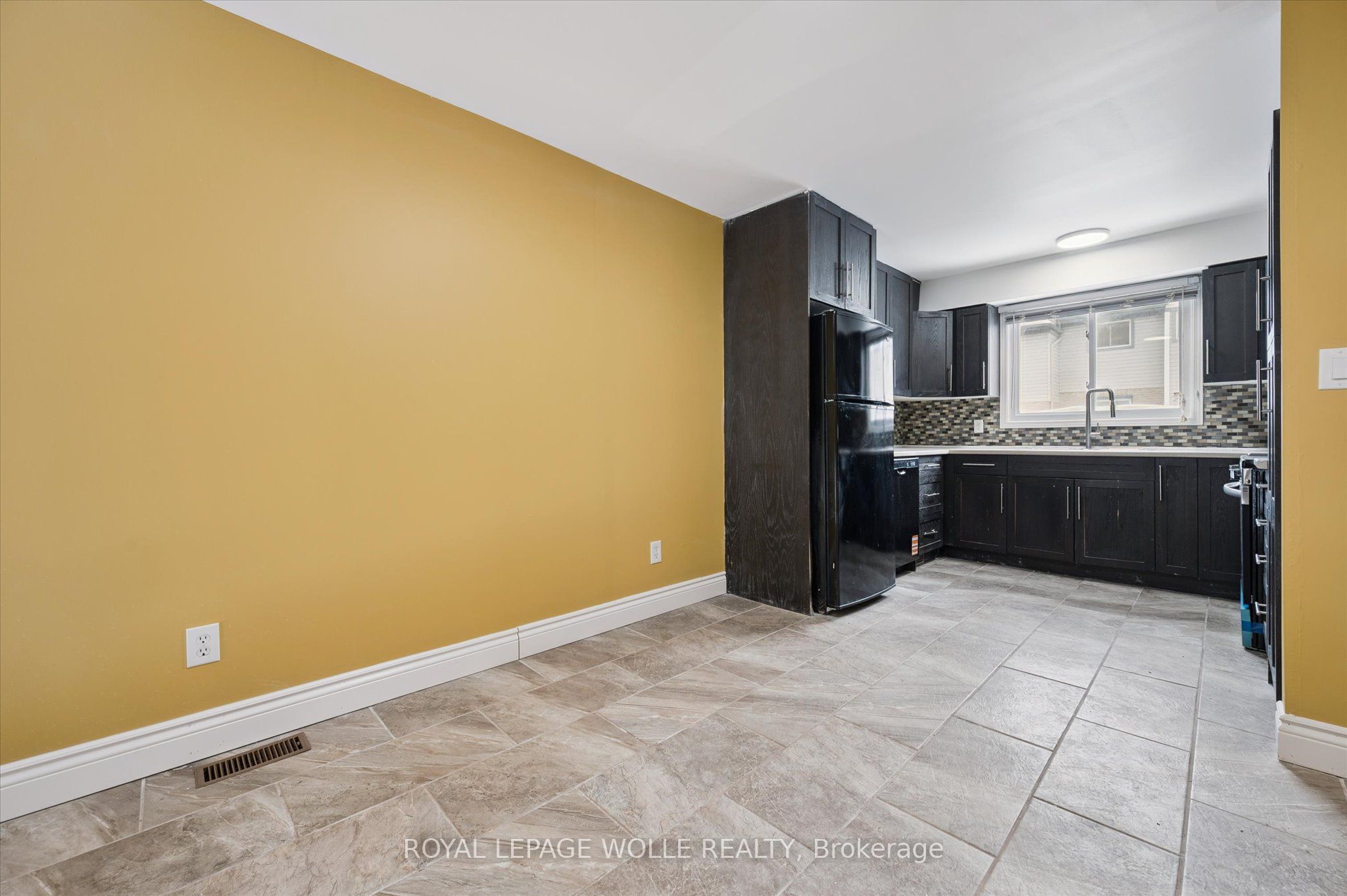 589 Beechwood Drive 43 Property Photo 13
