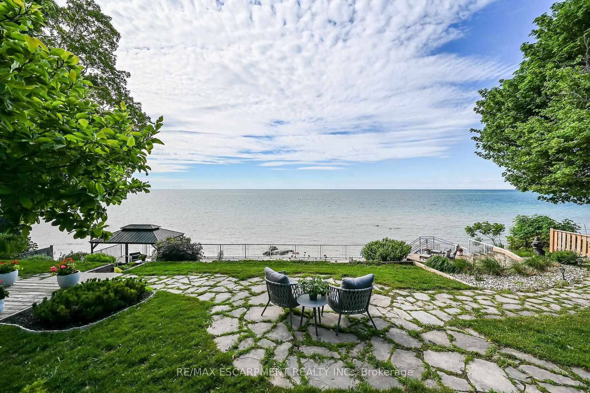 108 Lakeside Drive Property Photo 1