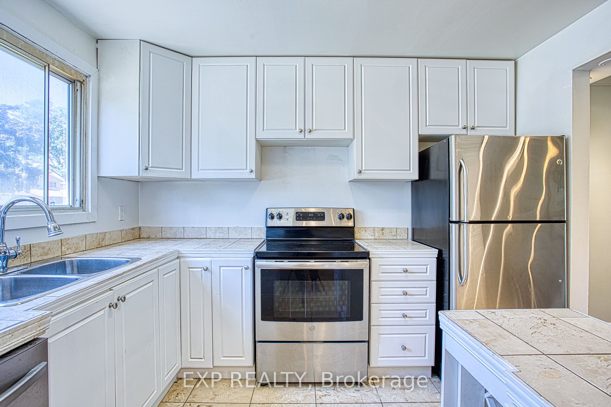 75 Berkindale Drive 85 Property Photo 8