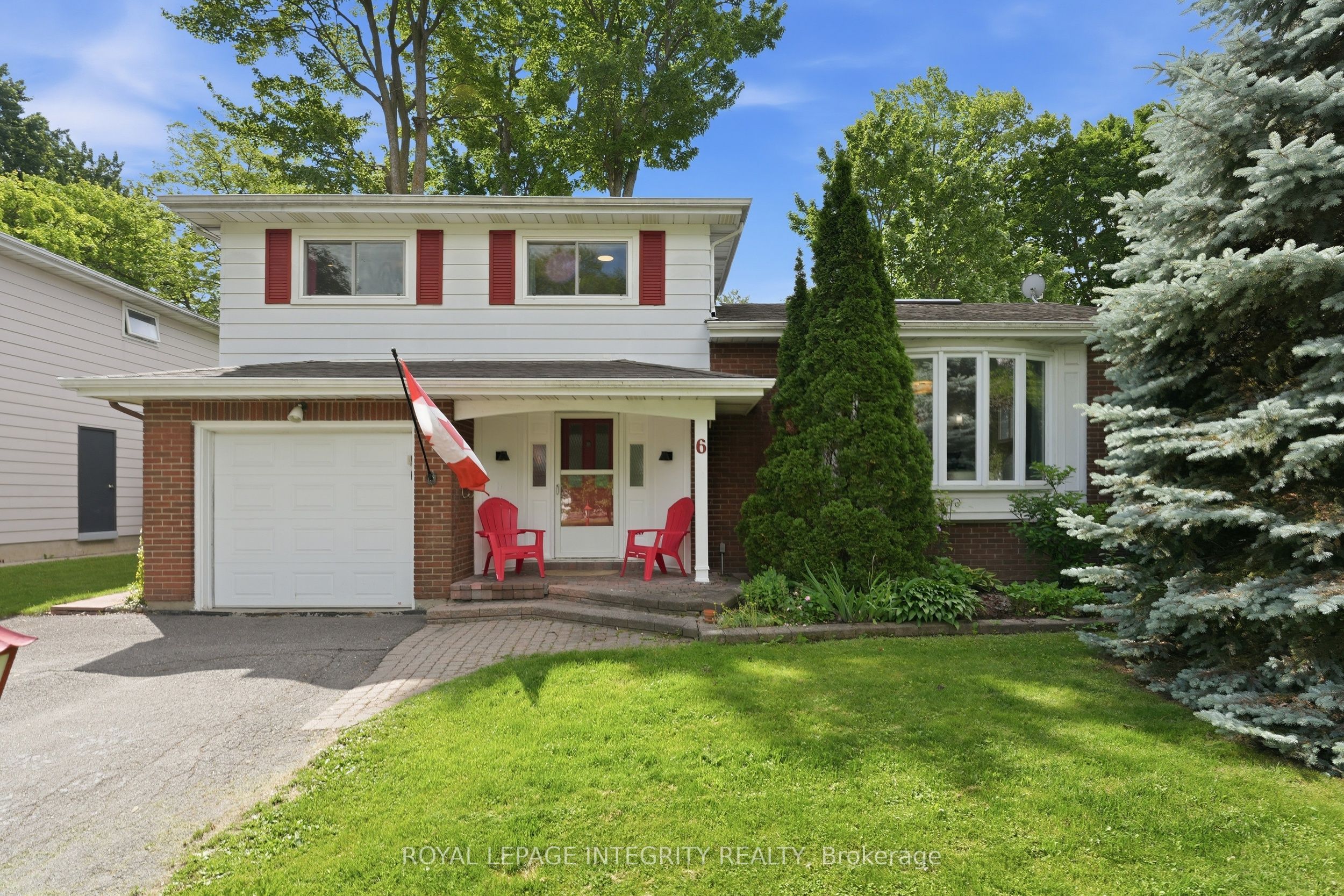 6 Woodview Crescent Property Photo 1