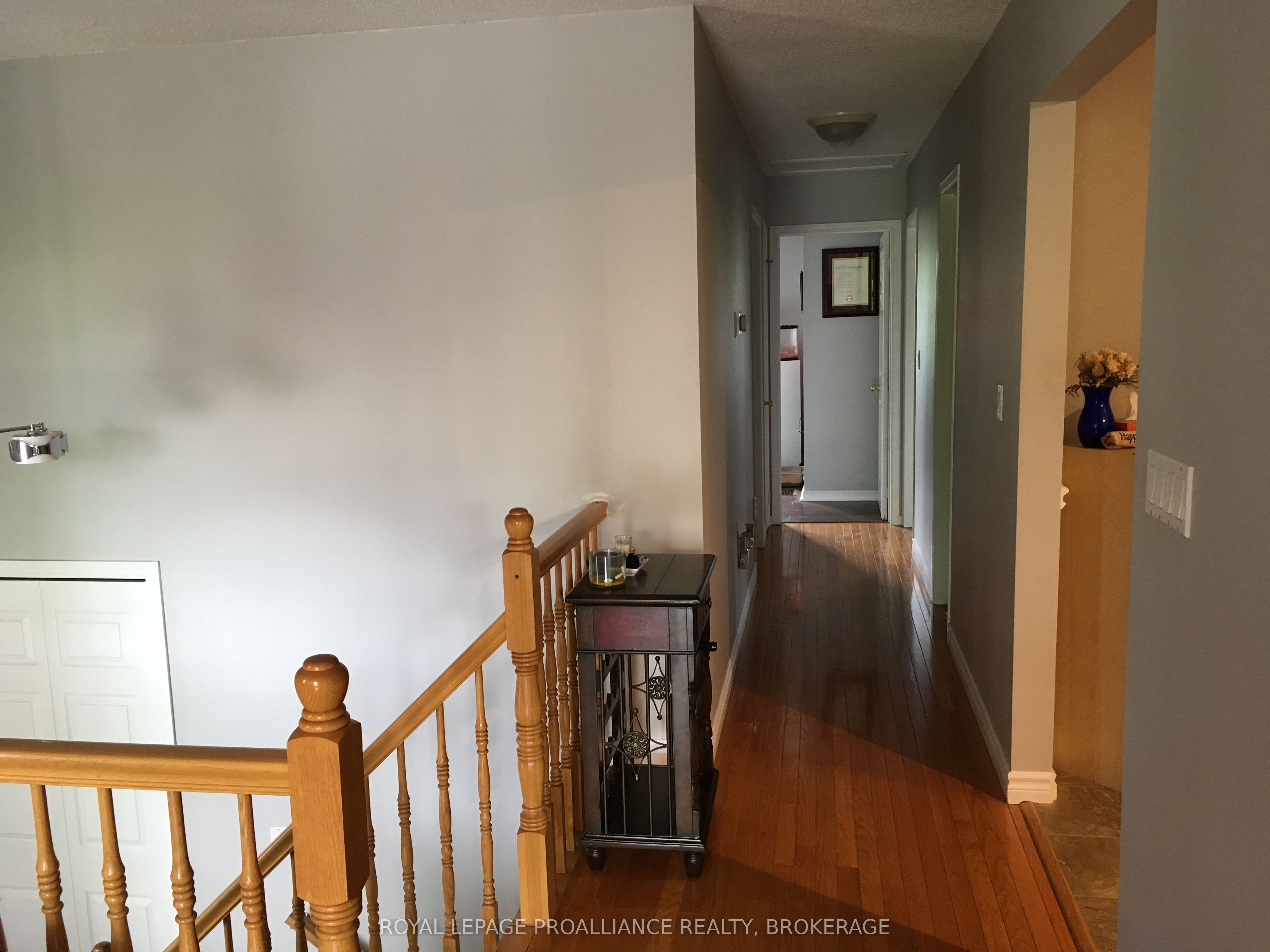 653 Barnsley Crescent Property Photo 14