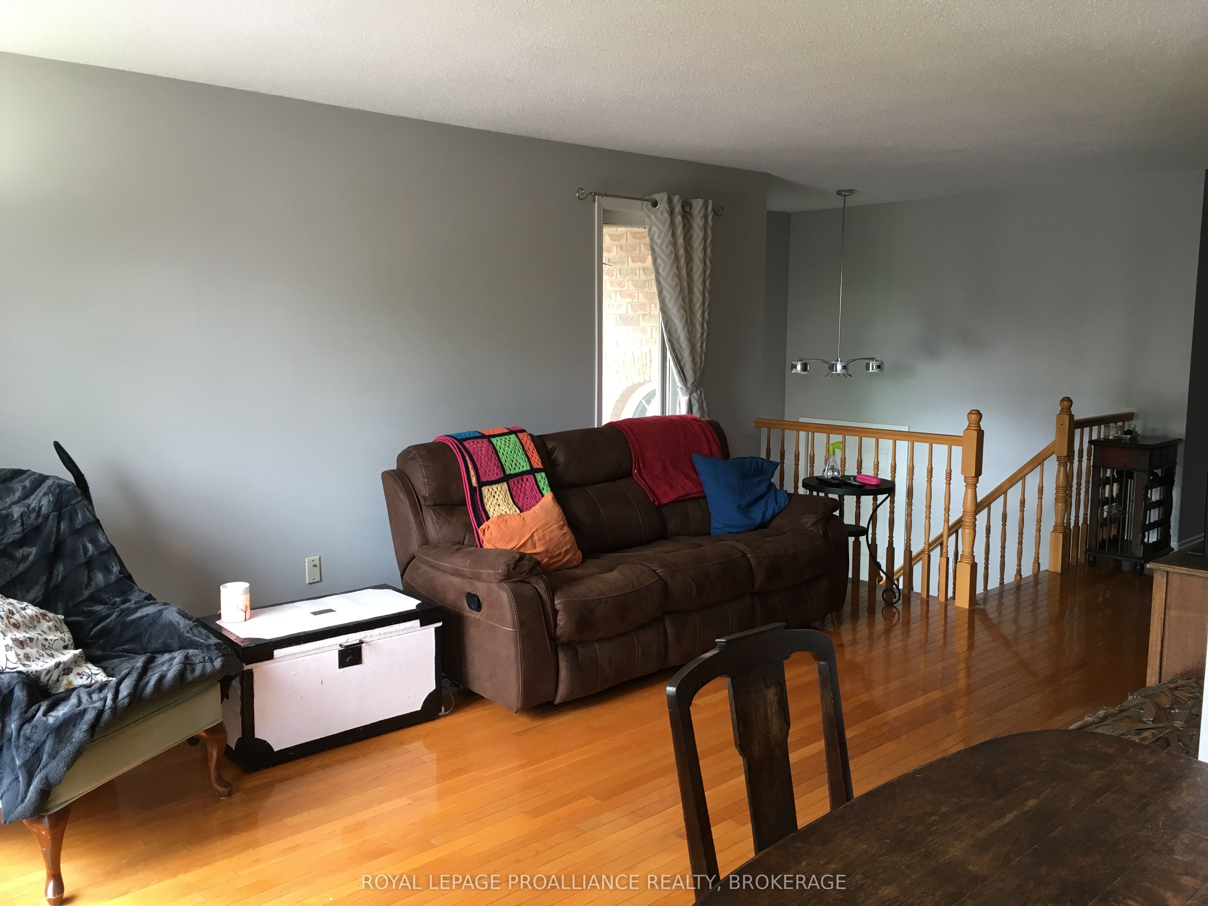 653 Barnsley Crescent Property Photo 16