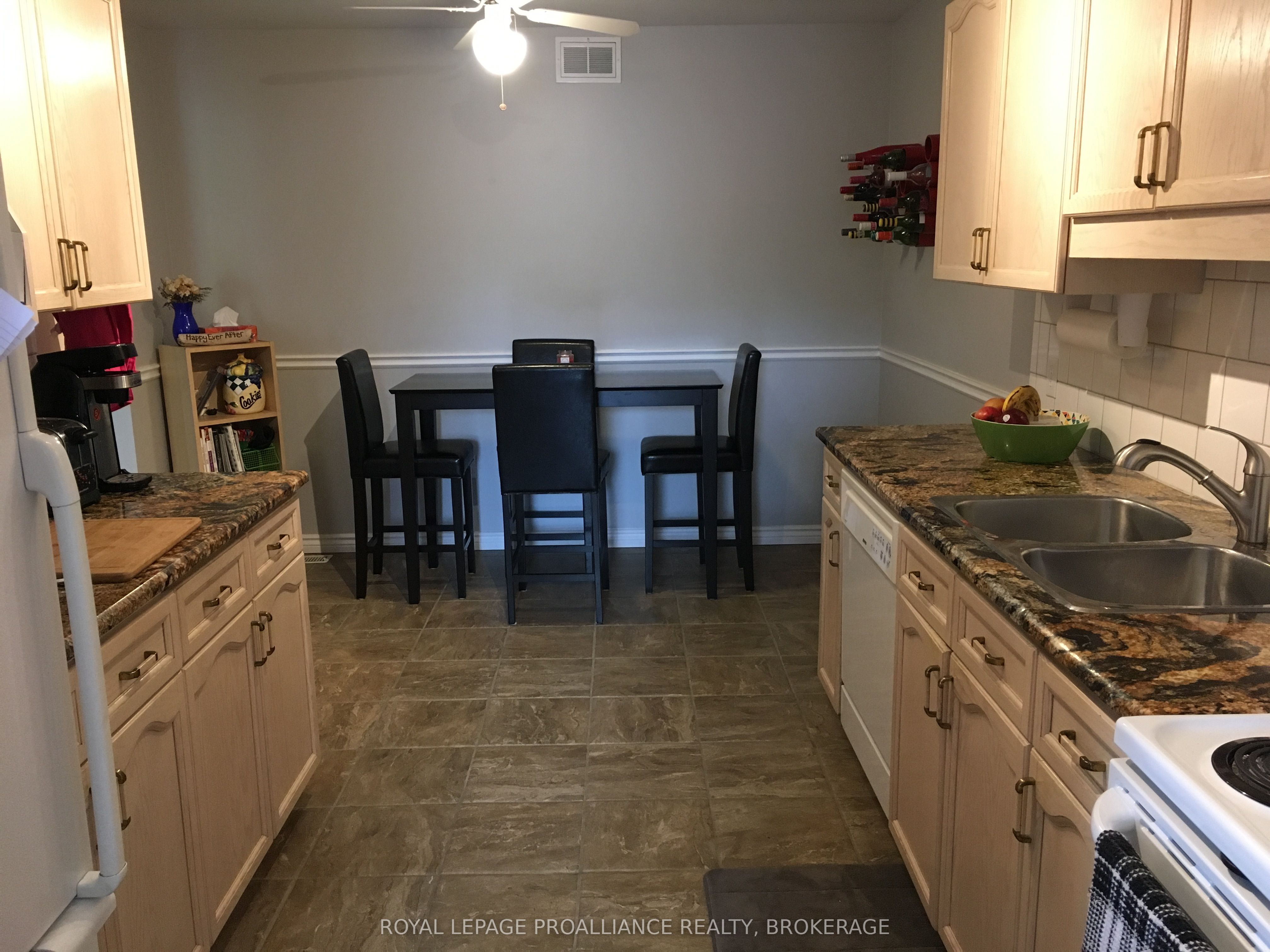 653 Barnsley Crescent Property Photo 18