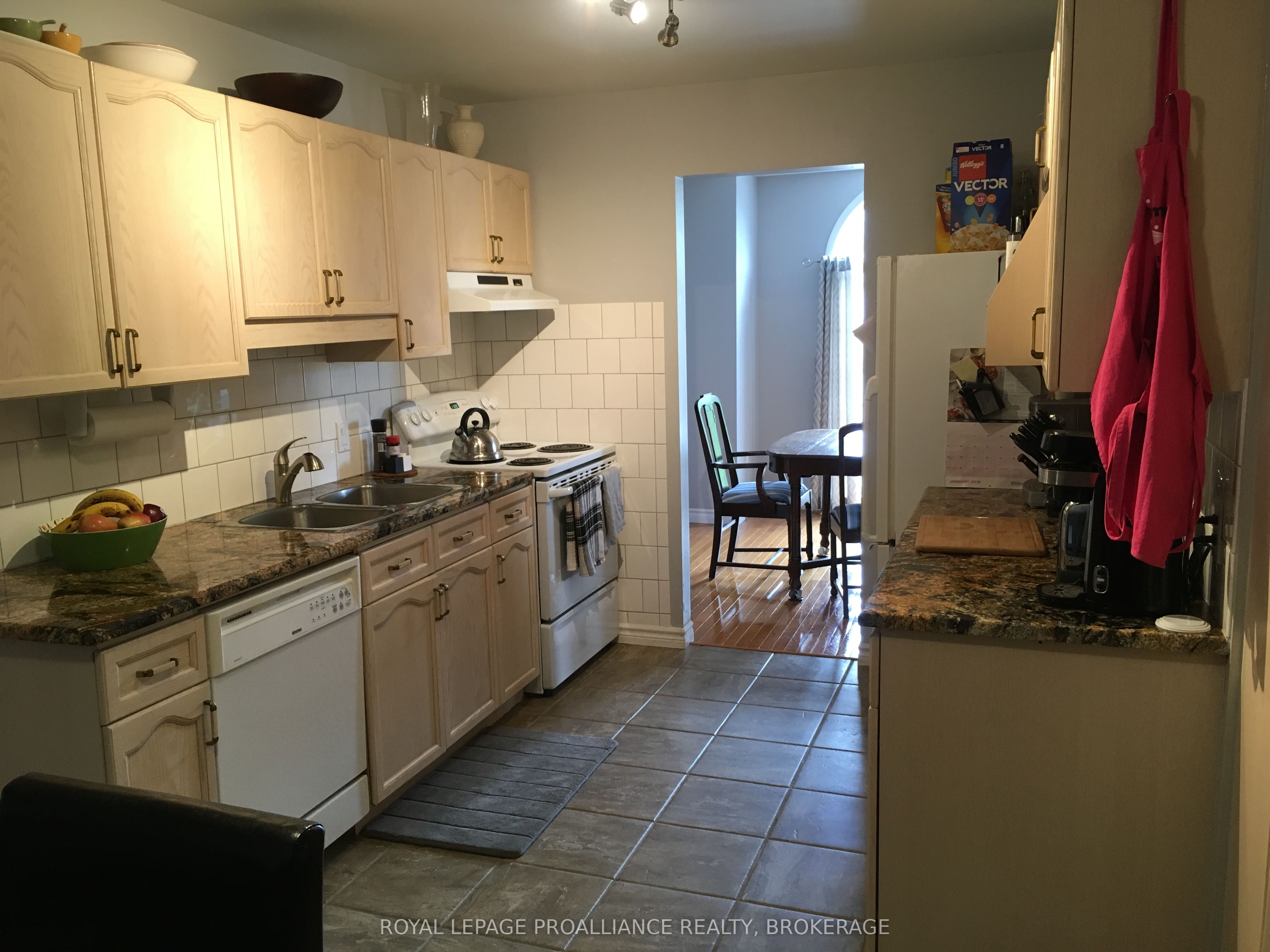 653 Barnsley Crescent Property Photo 21