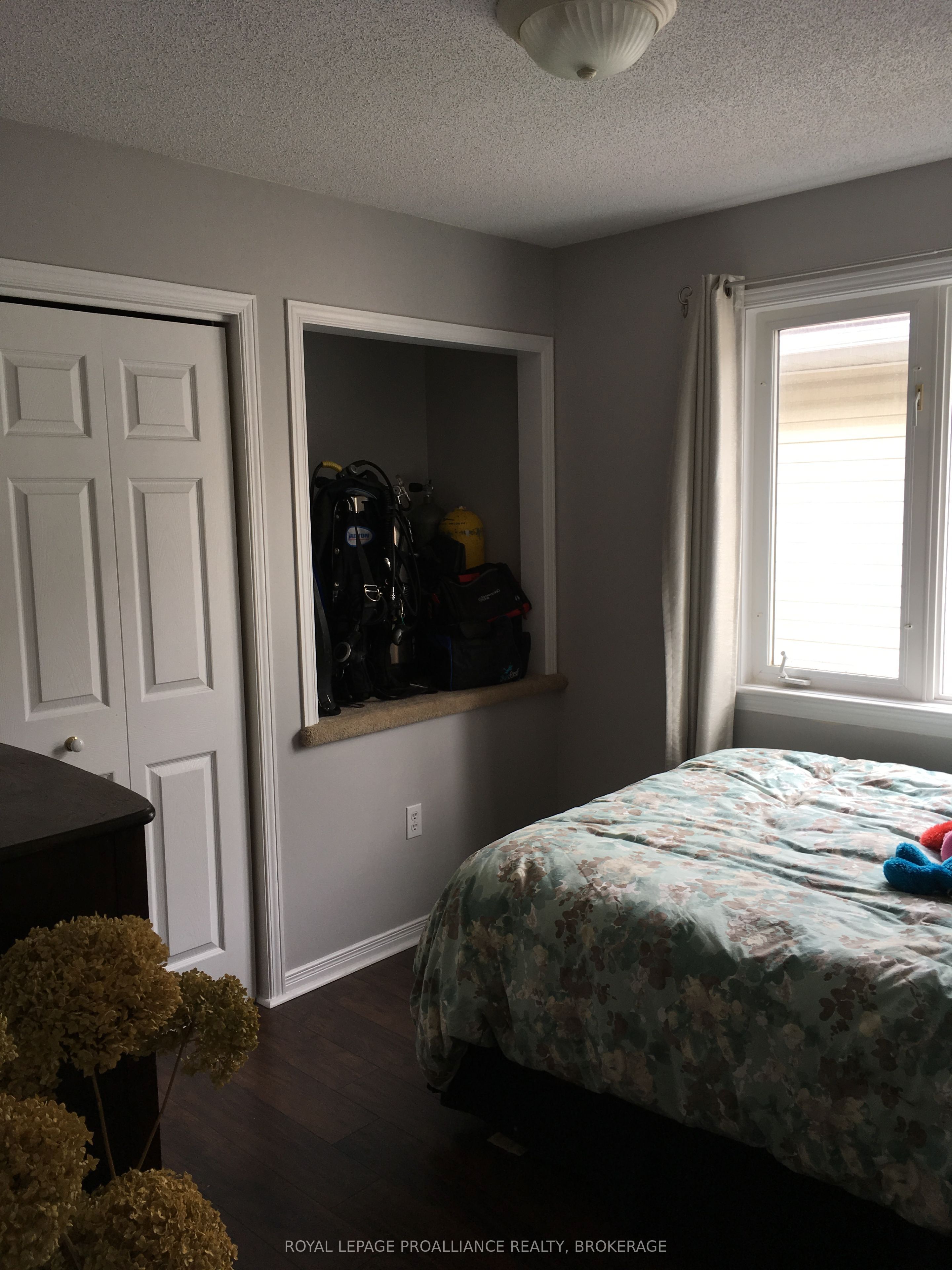 653 Barnsley Crescent Property Photo 23