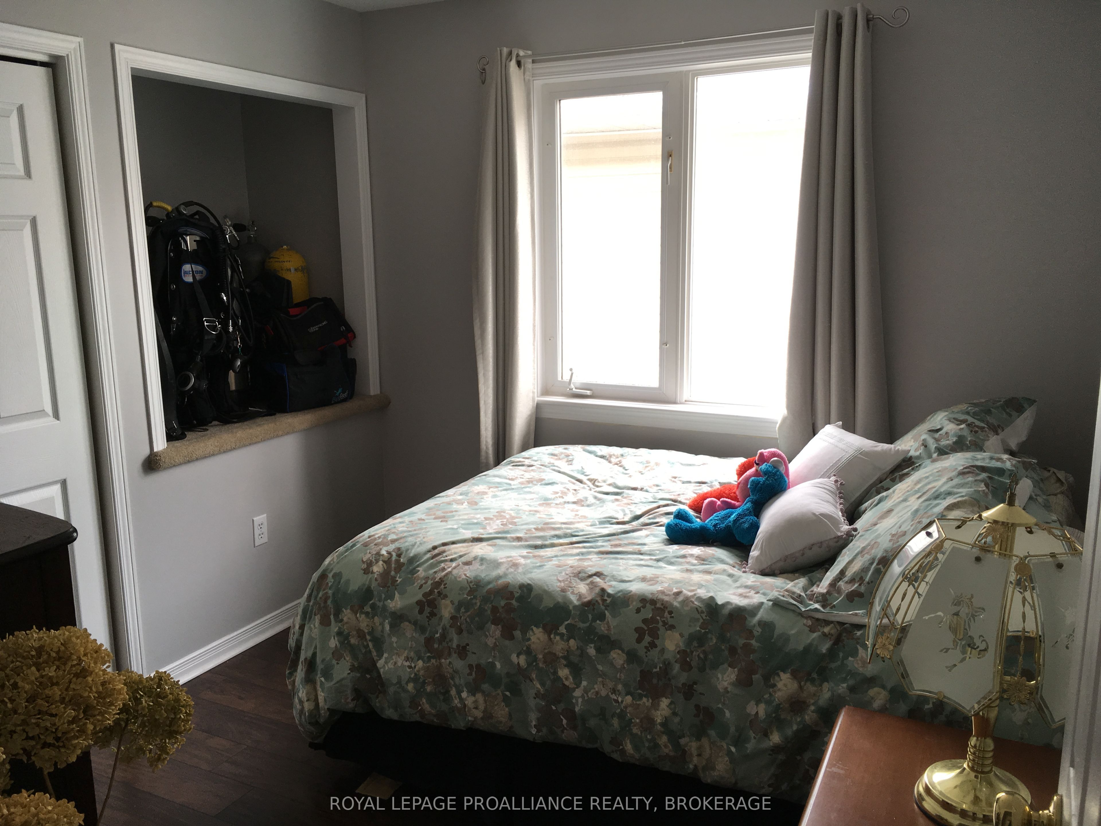 653 Barnsley Crescent Property Photo 25