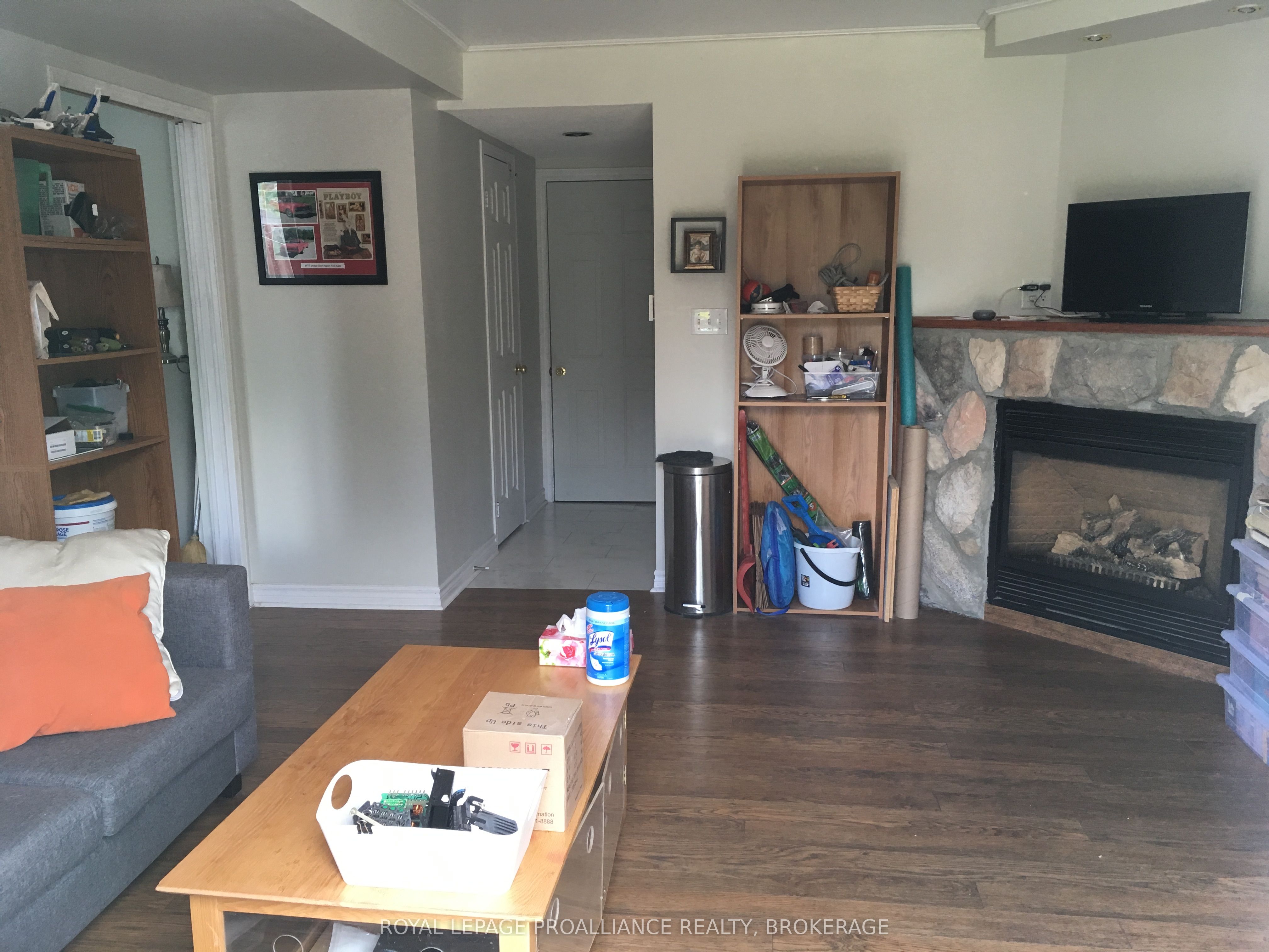 653 Barnsley Crescent Property Photo 32