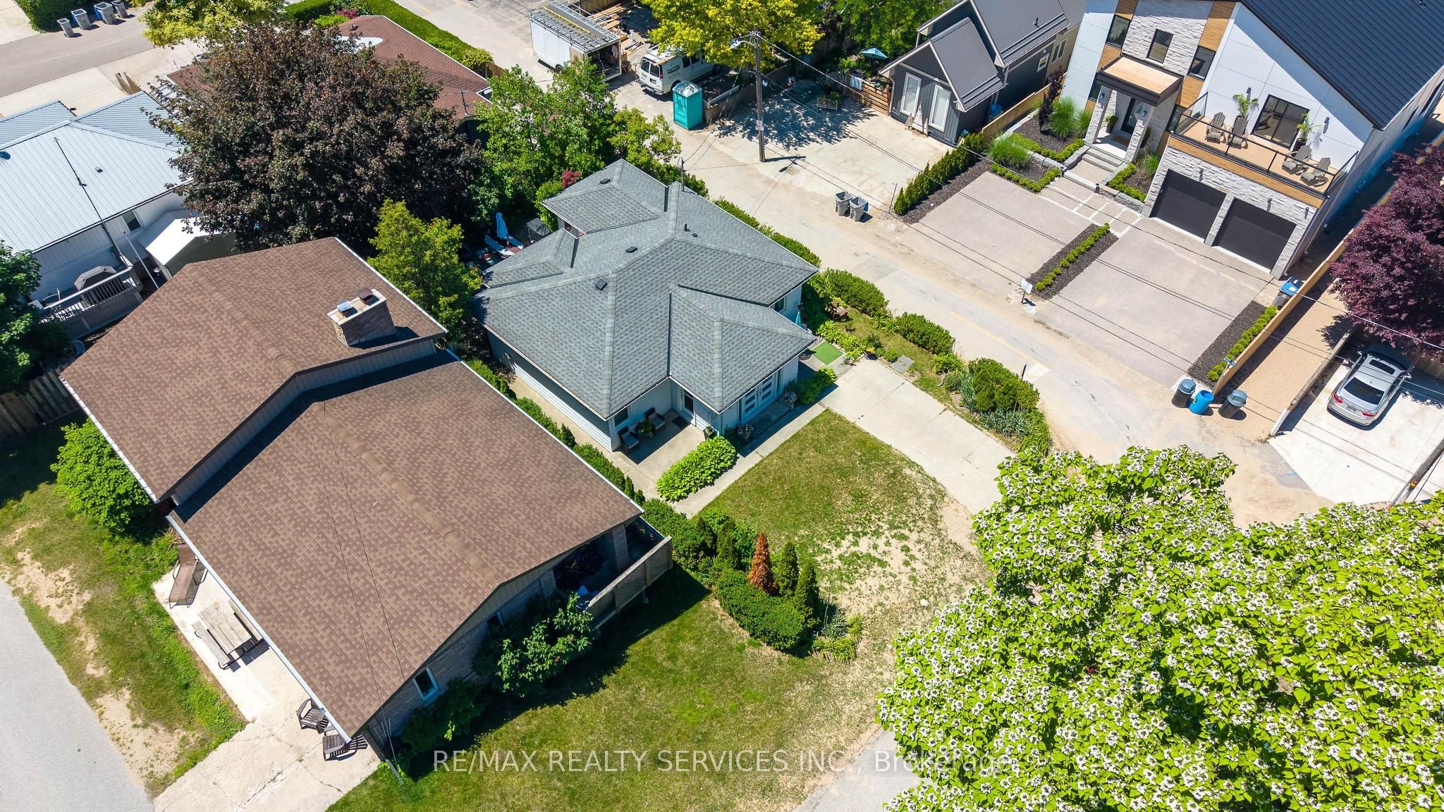 70 Oak Street Property Photo 6