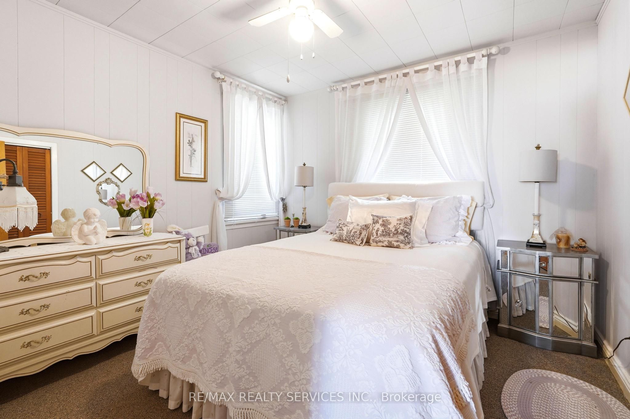 70 Oak Street Property Photo 23