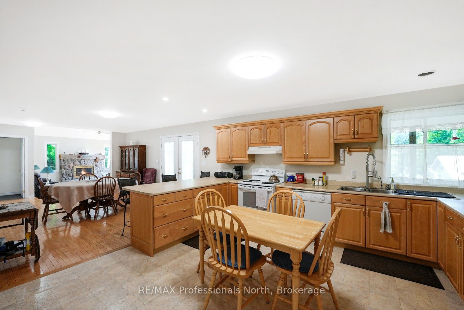17254 Highway 118 Property Photo 11