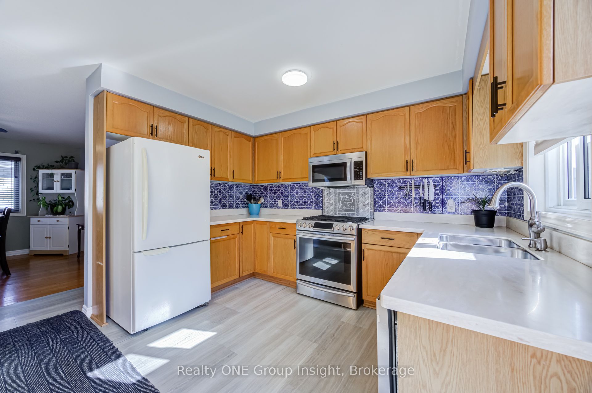 7880 Ascot Circle Property Photo 11