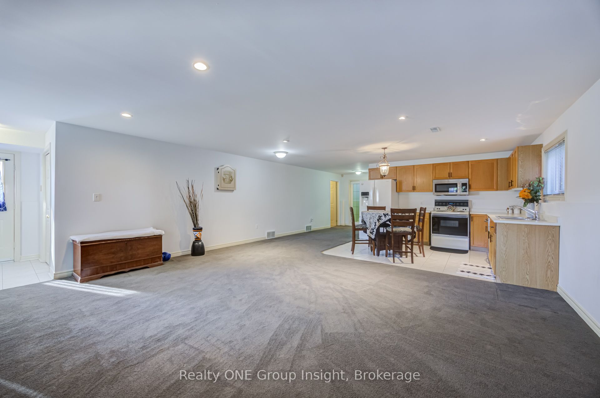 7880 Ascot Circle Property Photo 38
