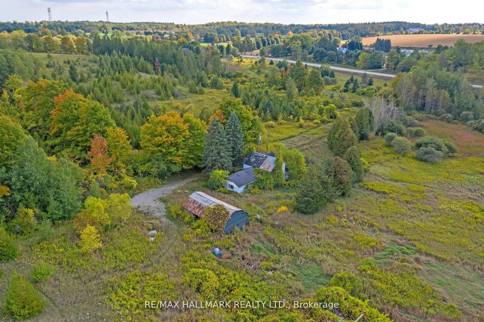 5285 Trafalgar Road Property Photo 5