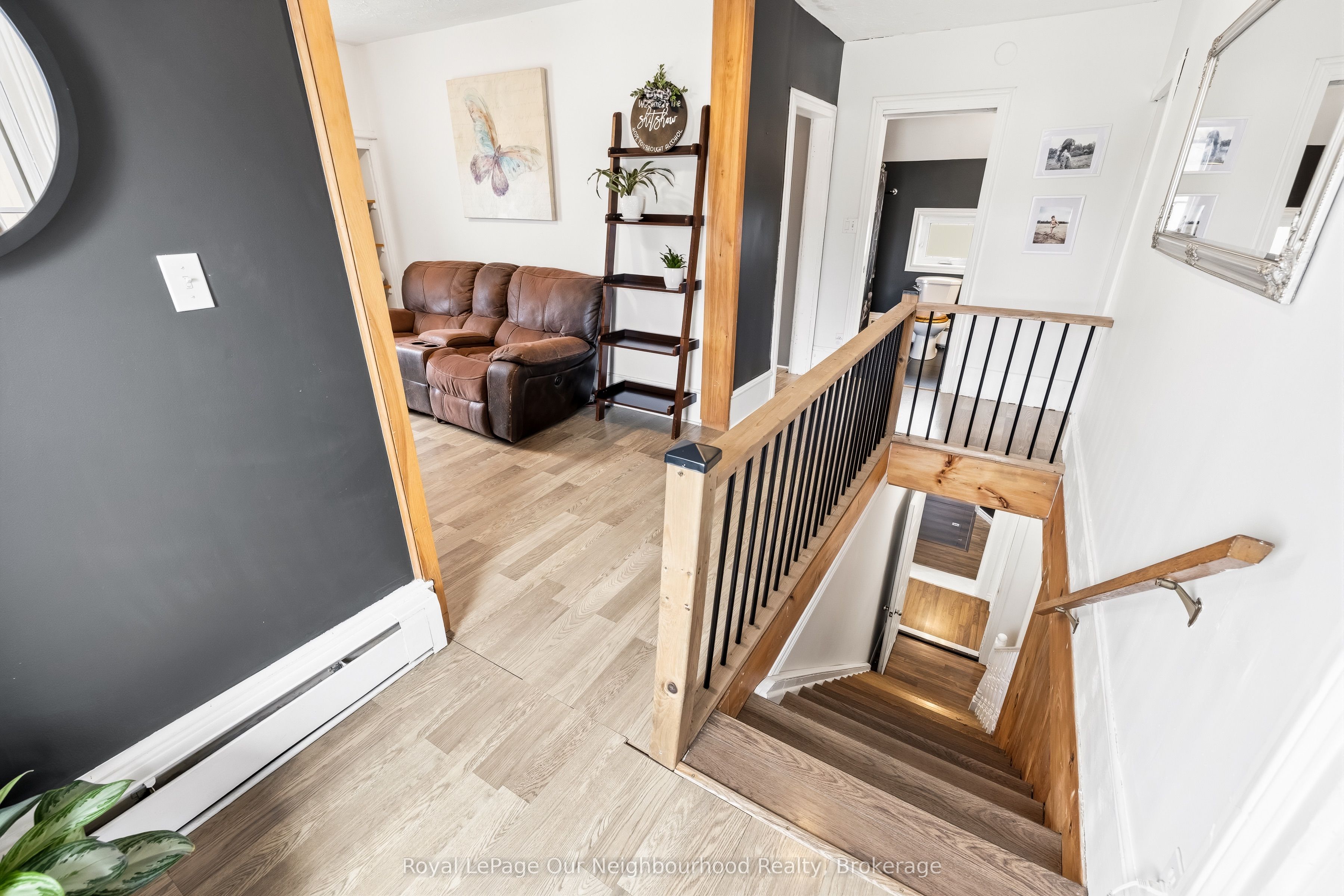 162 Dundas Street E Property Photo 22