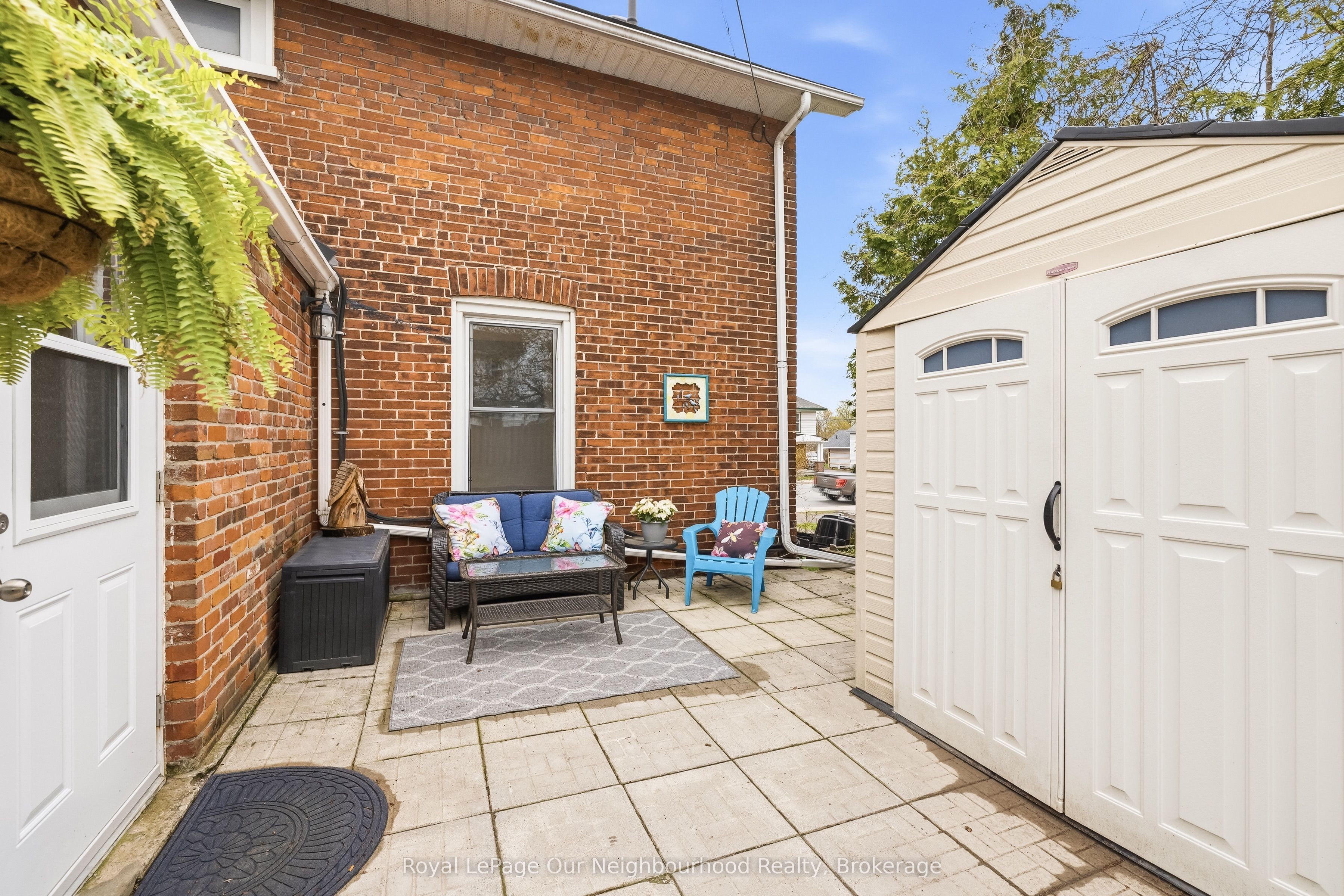 162 Dundas Street E Property Photo 34