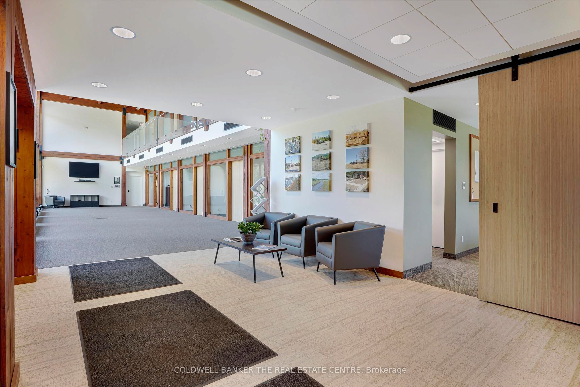 13 Commerce Court Property Photo 12
