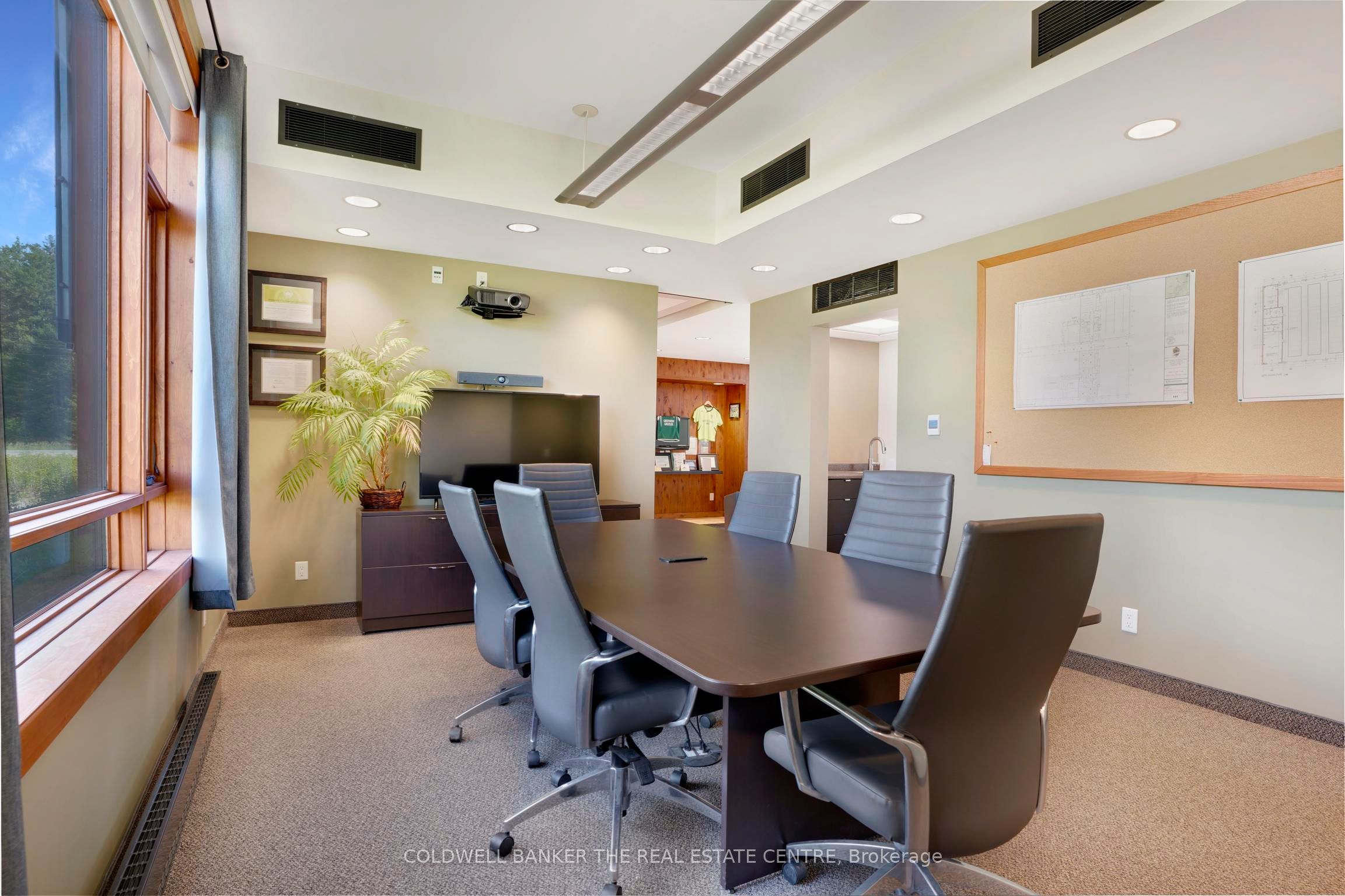 13 Commerce Court Property Photo 13