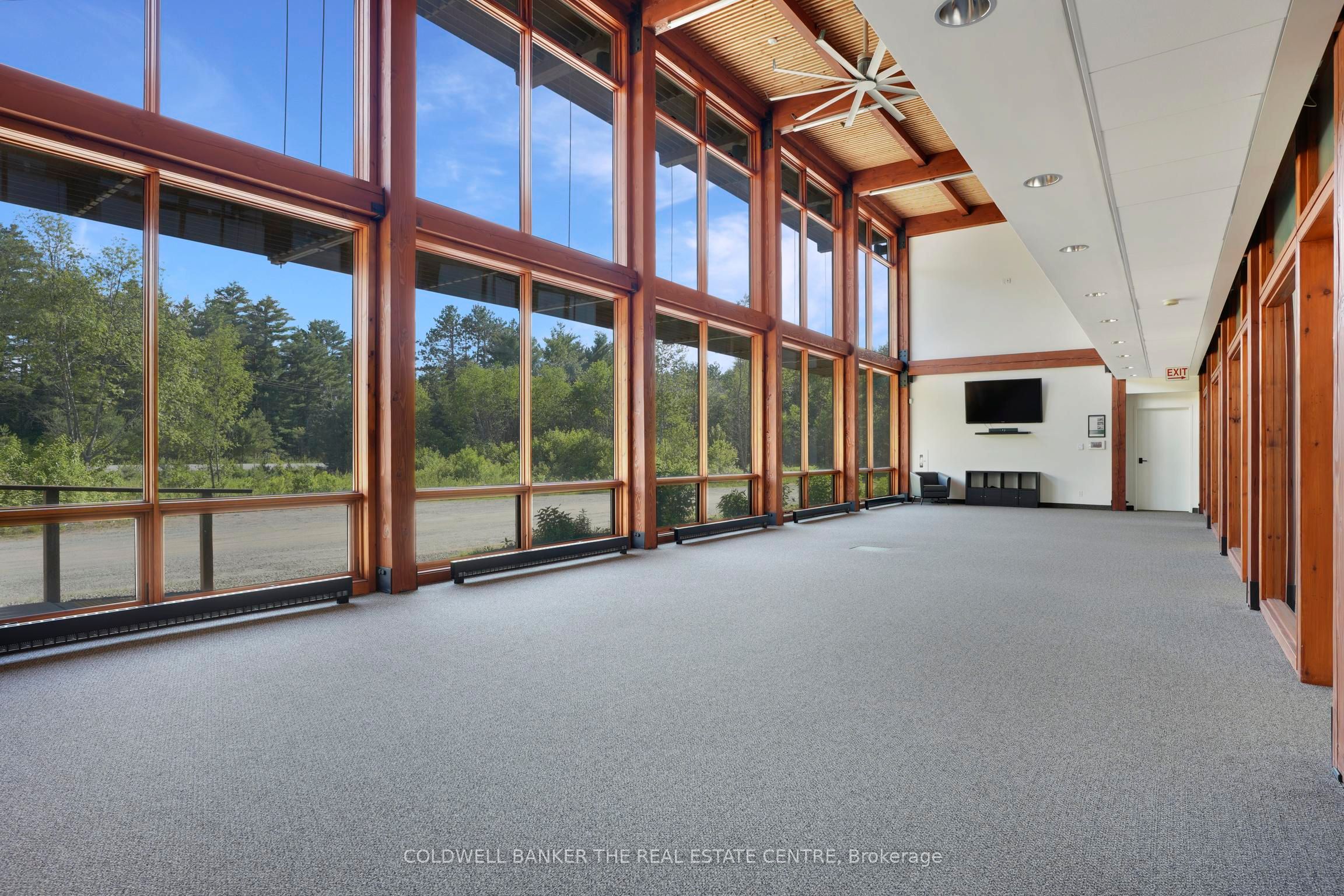 13 Commerce Court Property Photo 16