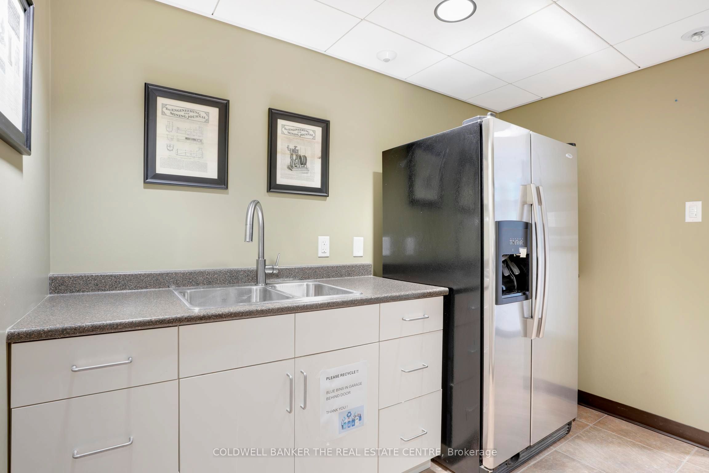13 Commerce Court Property Photo 20