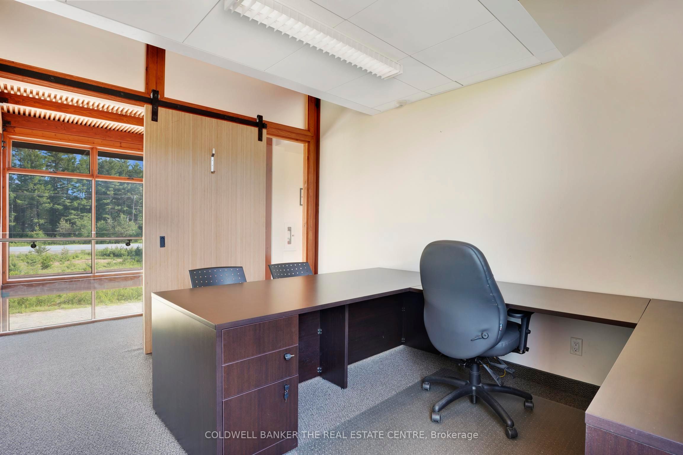 13 Commerce Court Property Photo 26