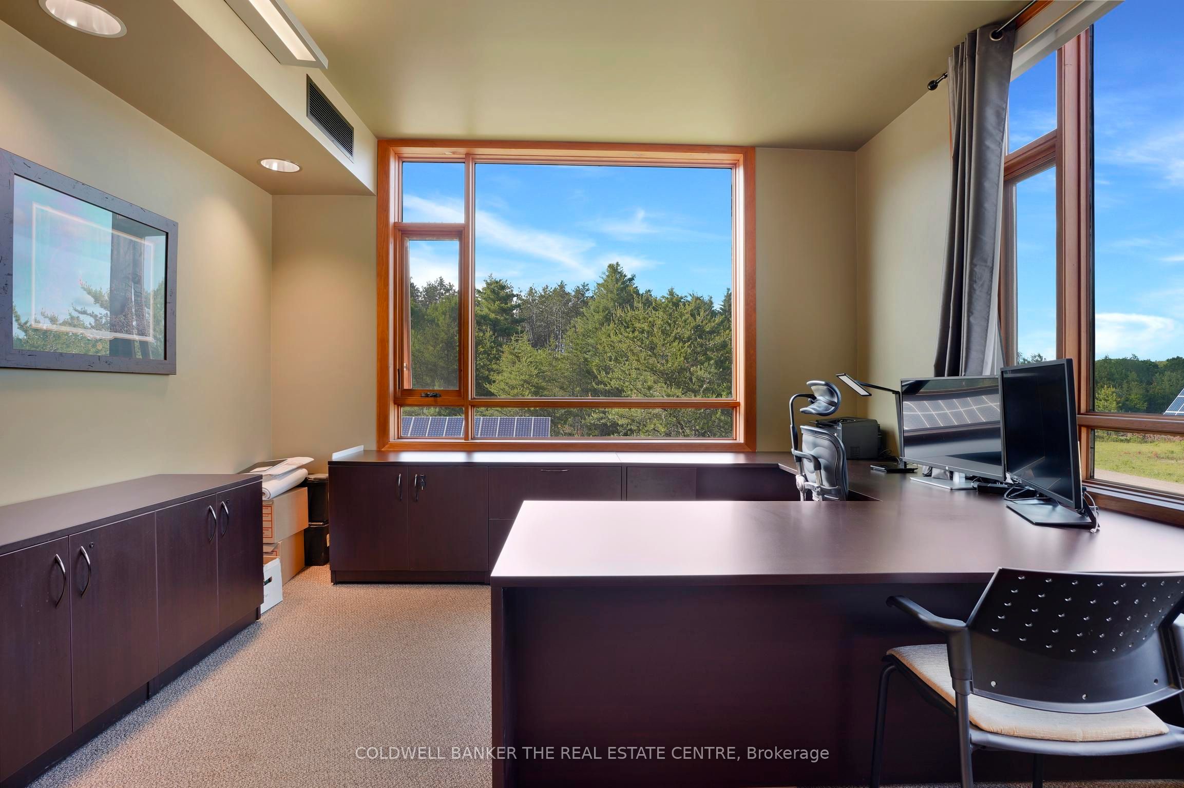 13 Commerce Court Property Photo 32