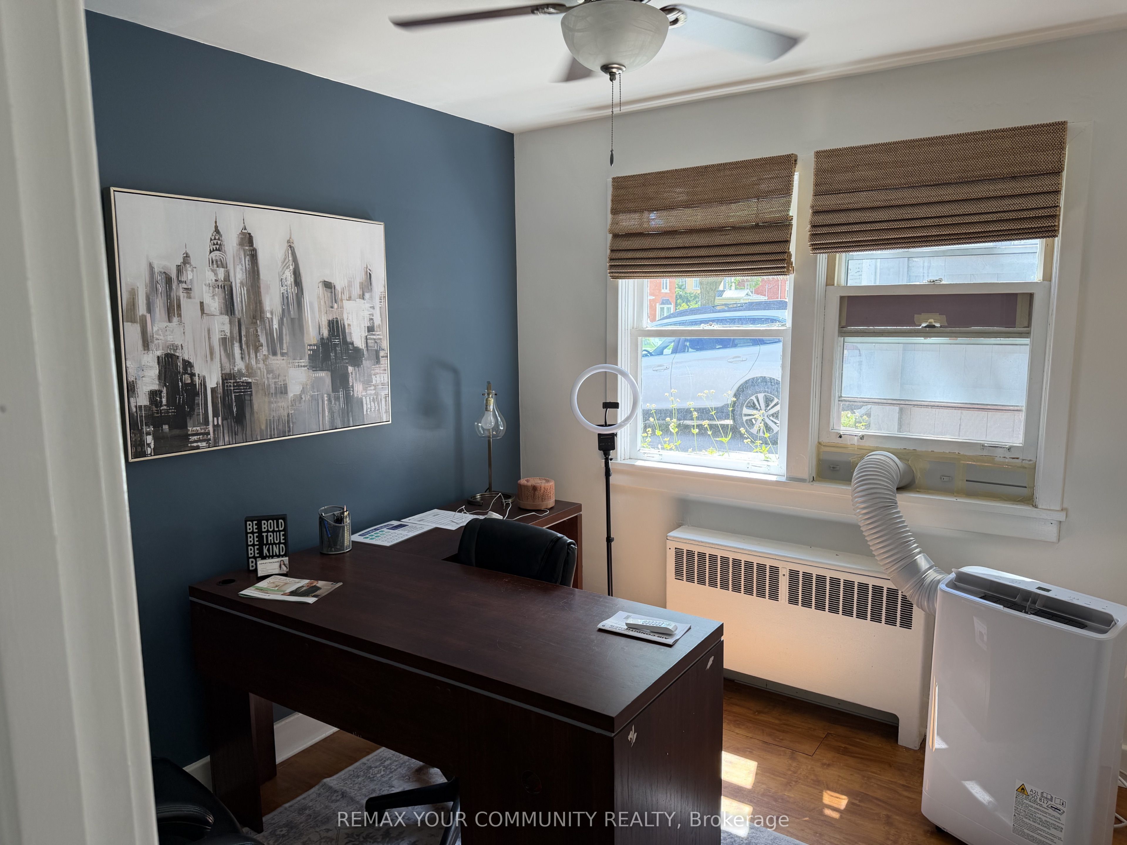 100 Victoria Avenue Property Photo 11