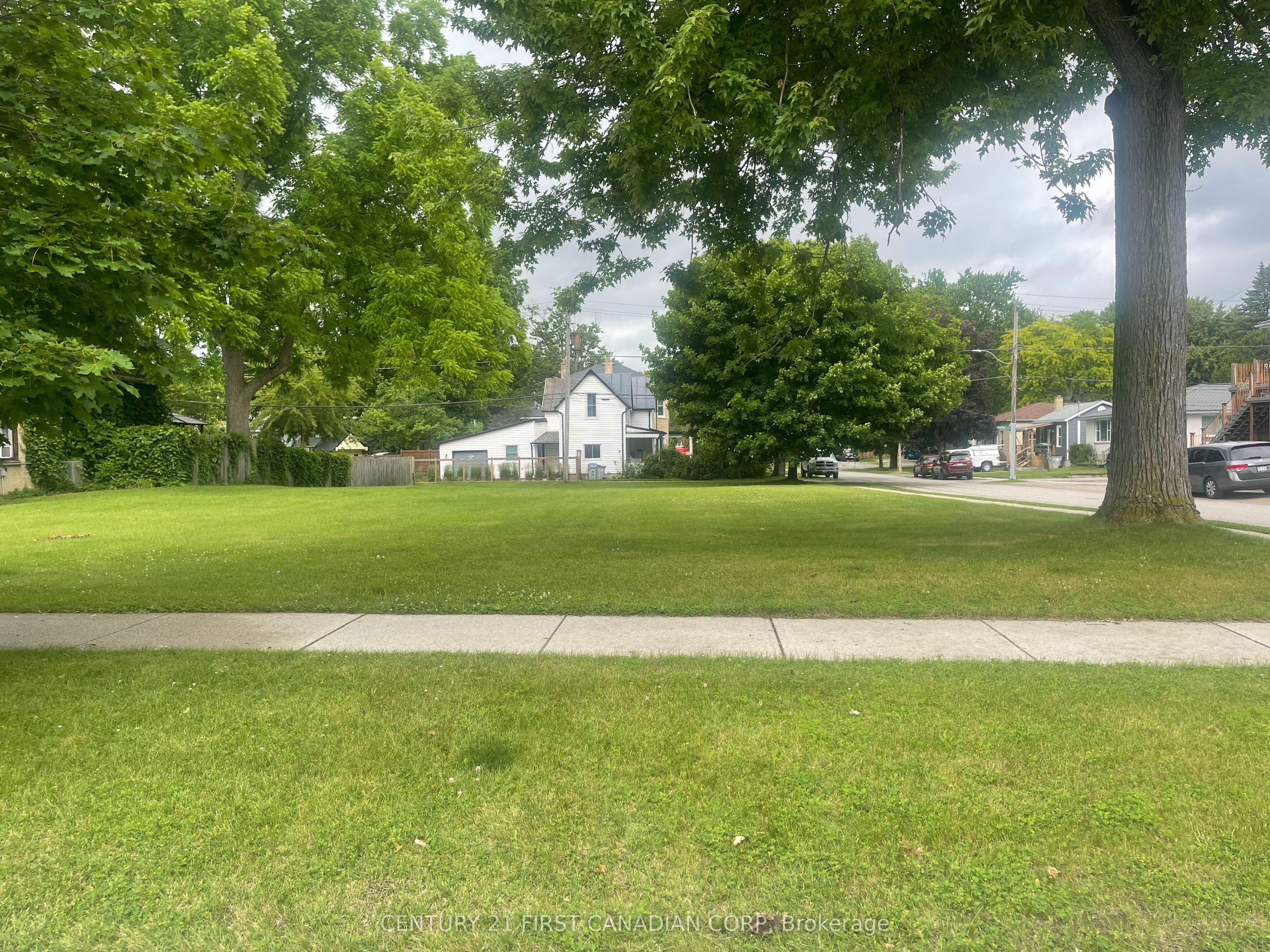 Lot 14 Front St West Street W