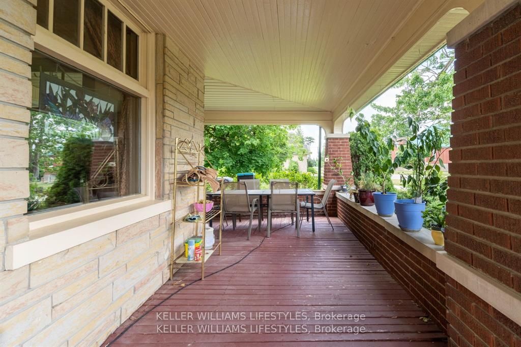 93 Sarah Street Property Photo 5