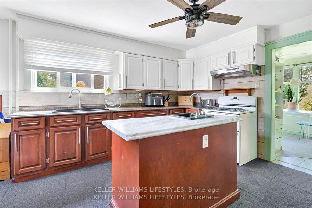 93 Sarah Street Property Photo 13