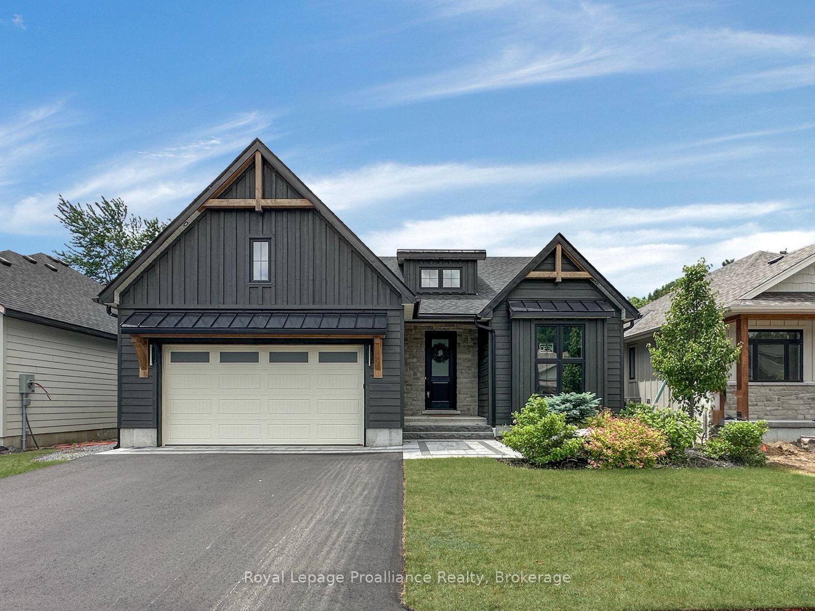 37 Deerview Drive Property Photo 1