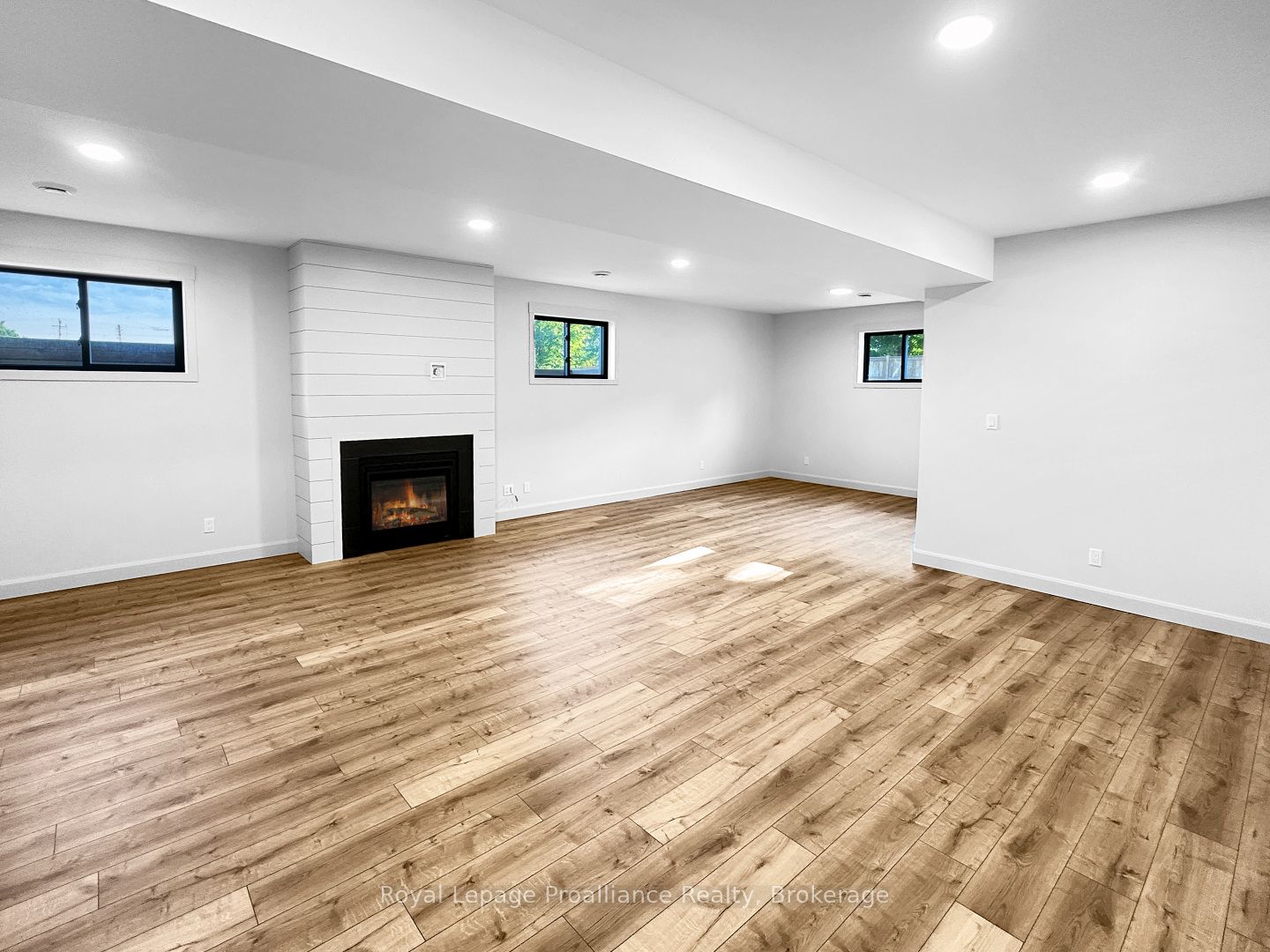 37 Deerview Drive Property Photo 32