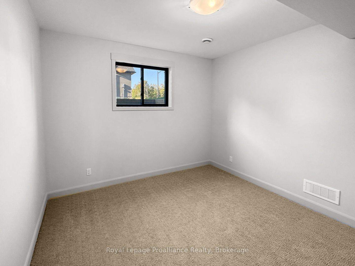 37 Deerview Drive Property Photo 39