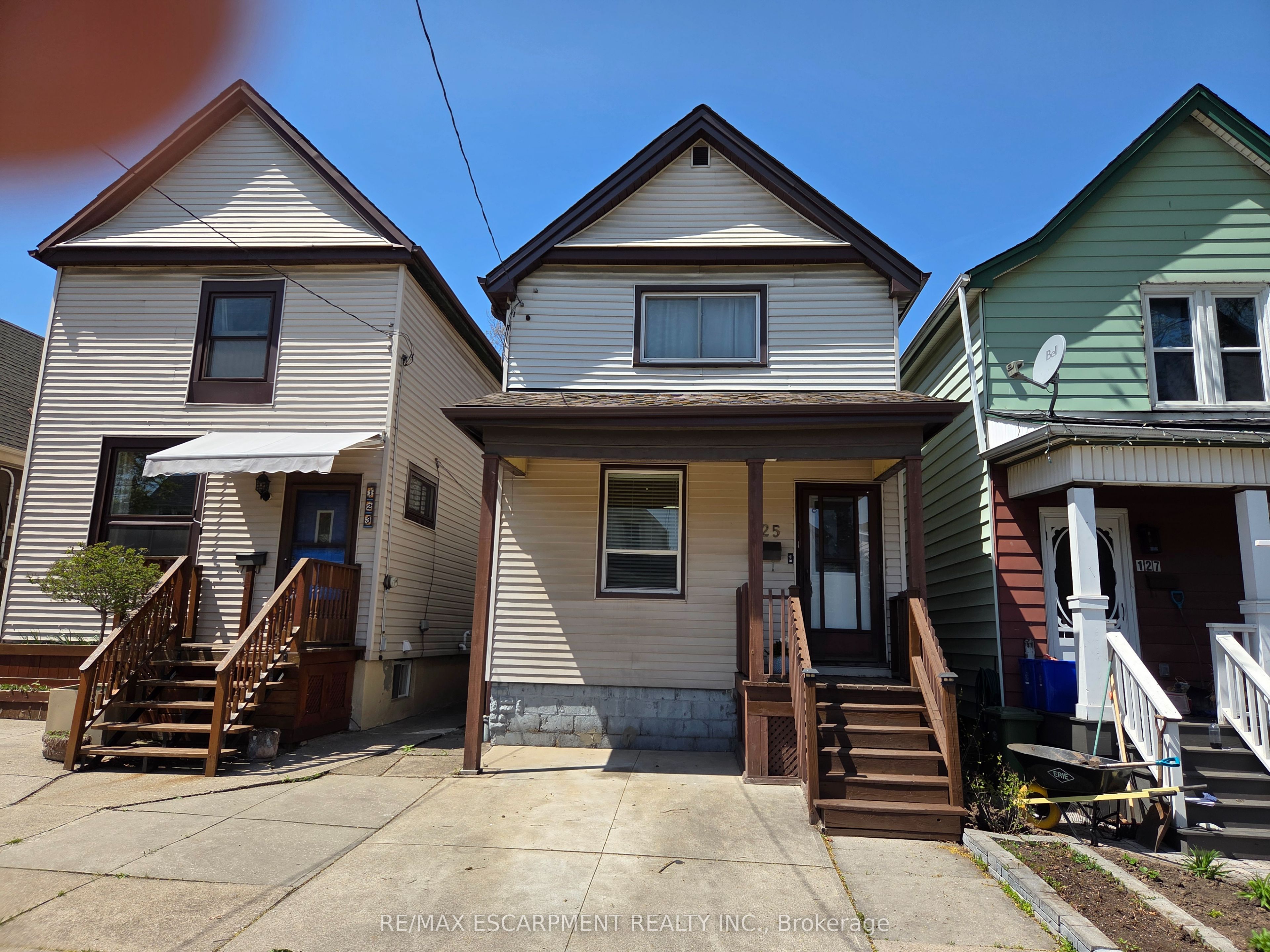 125 Cavell Avenue Property Photo 1
