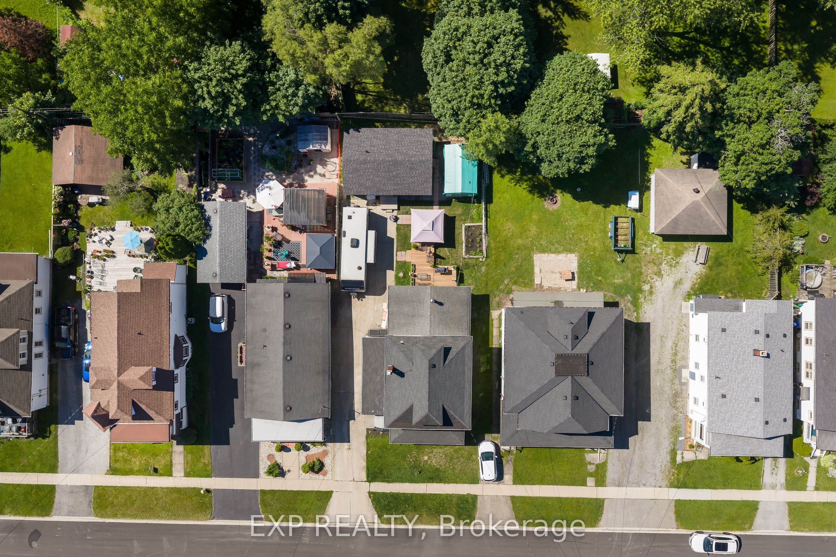 221 Bowen Road Property Photo 5