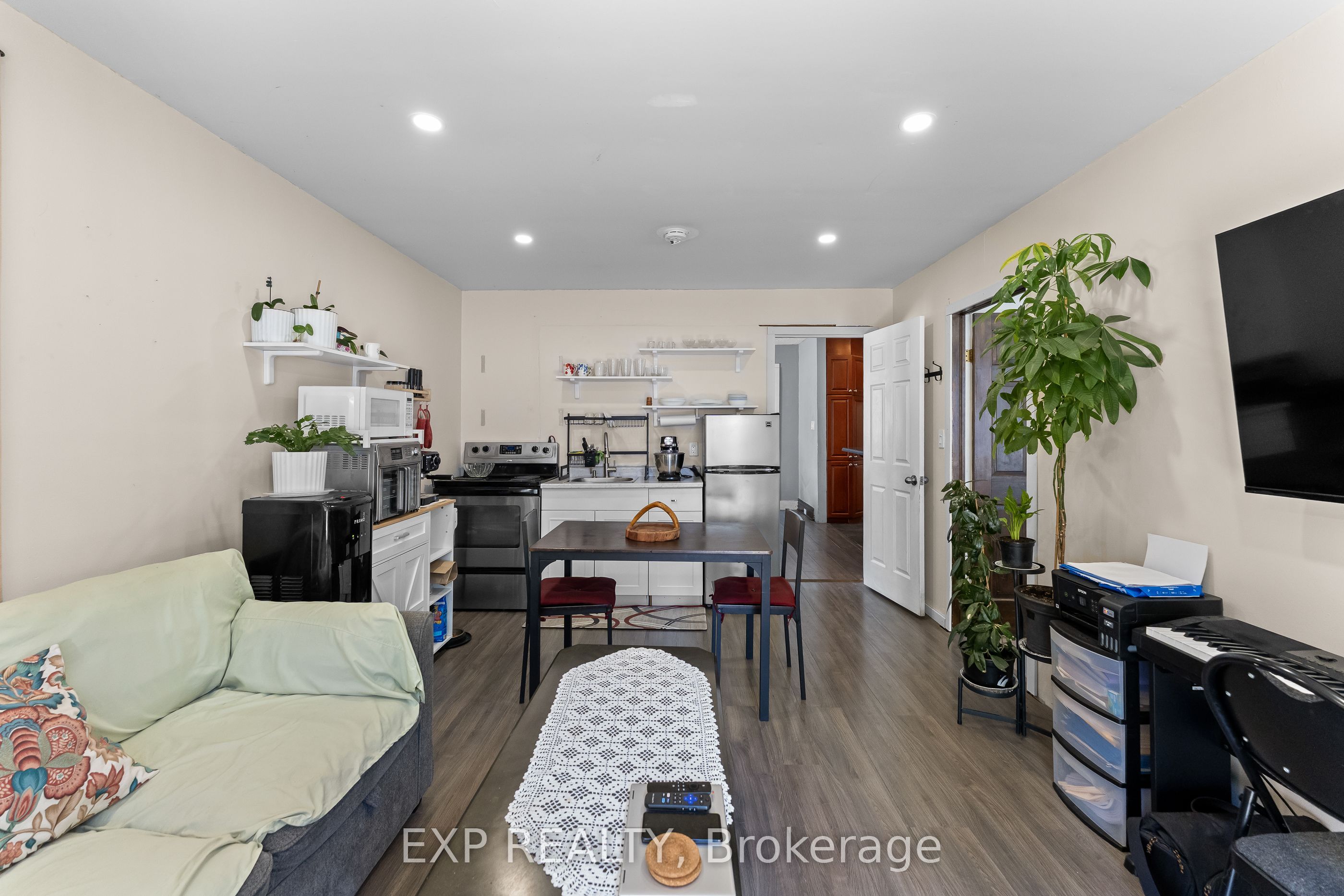 221 Bowen Road Property Photo 27