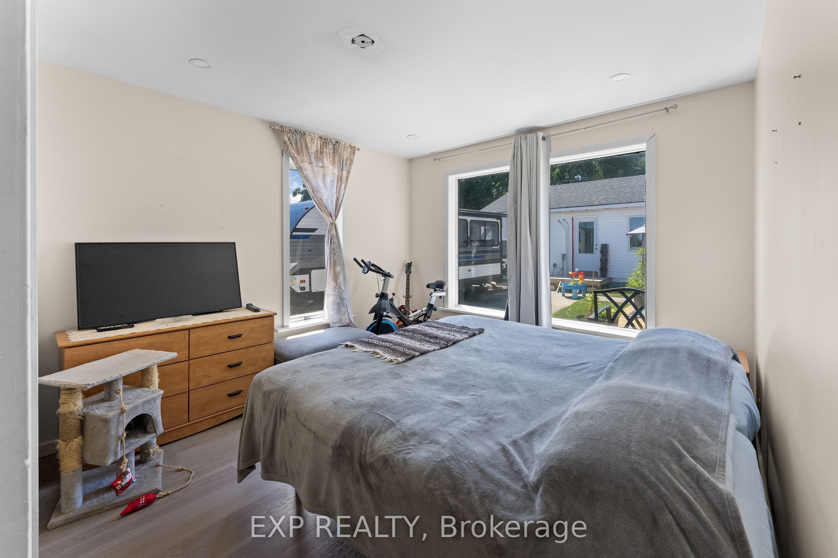 221 Bowen Road Property Photo 28