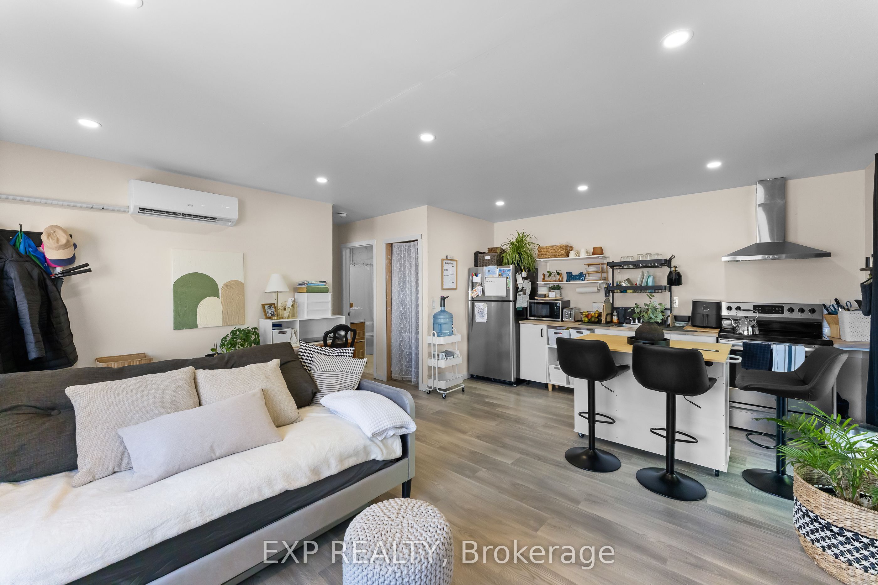 221 Bowen Road Property Photo 35