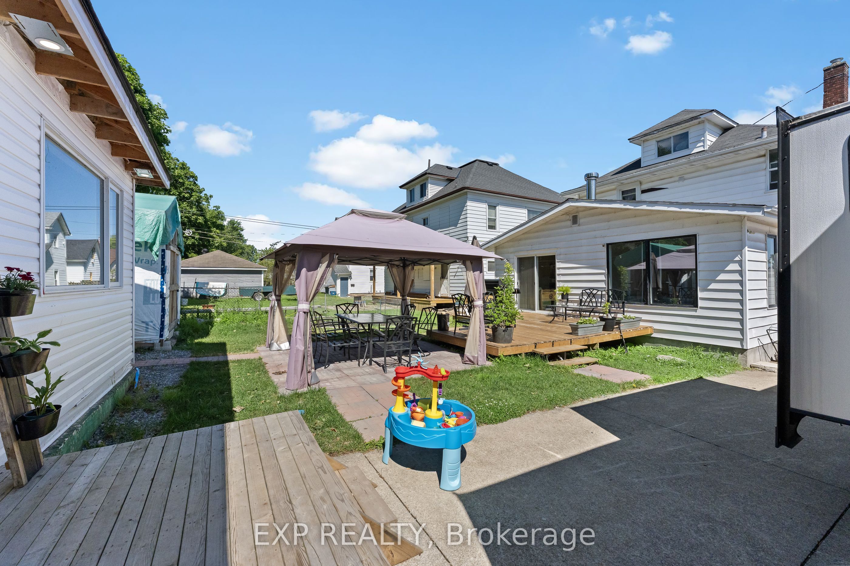 221 Bowen Road Property Photo 46