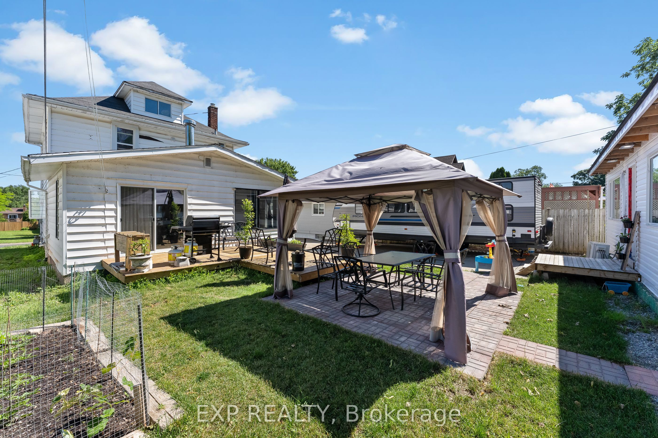 221 Bowen Road Property Photo 47