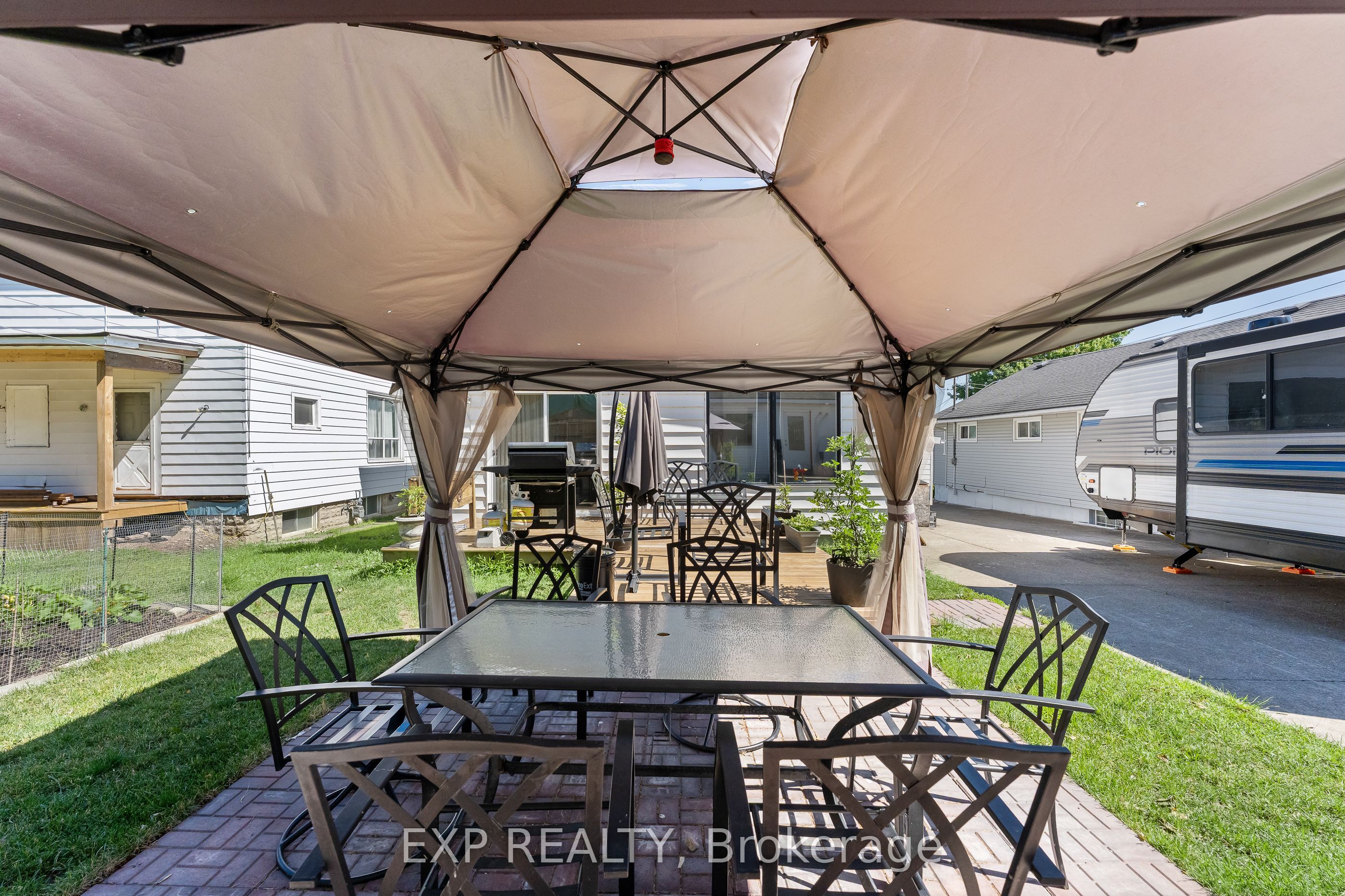 221 Bowen Road Property Photo 48