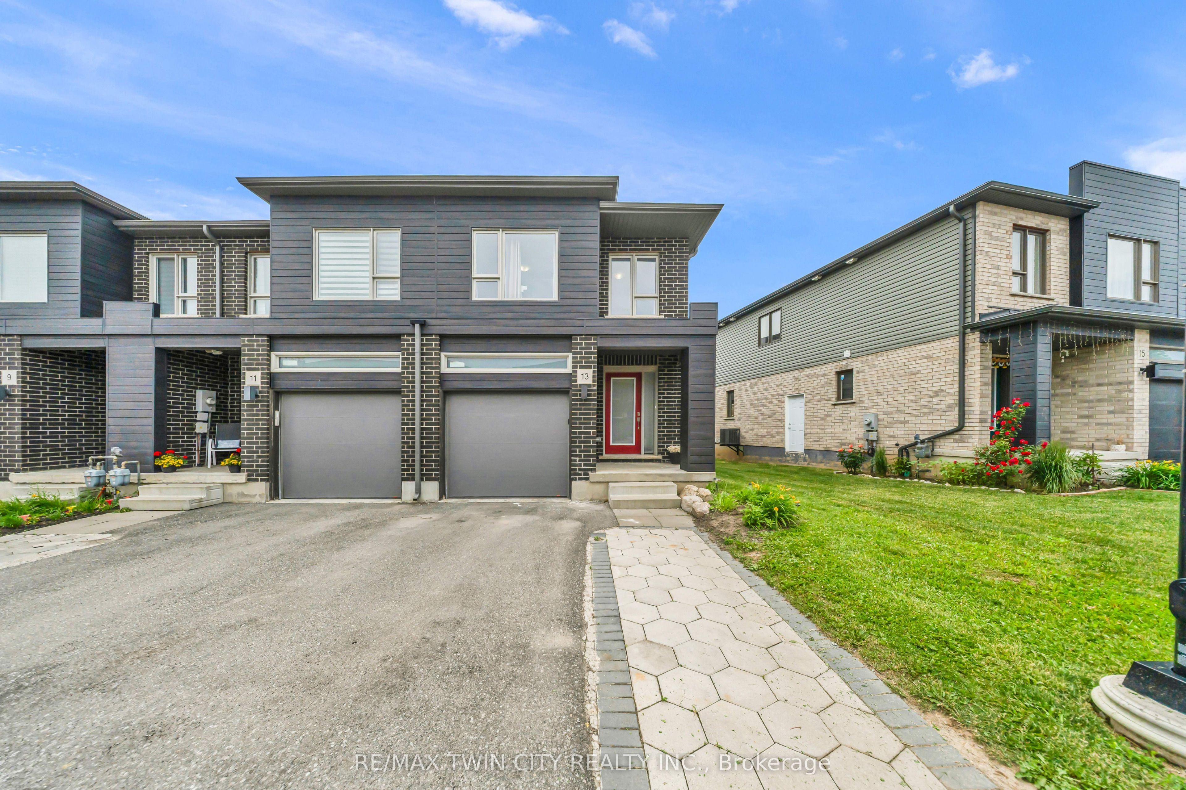13 Pony Way Property Photo 3
